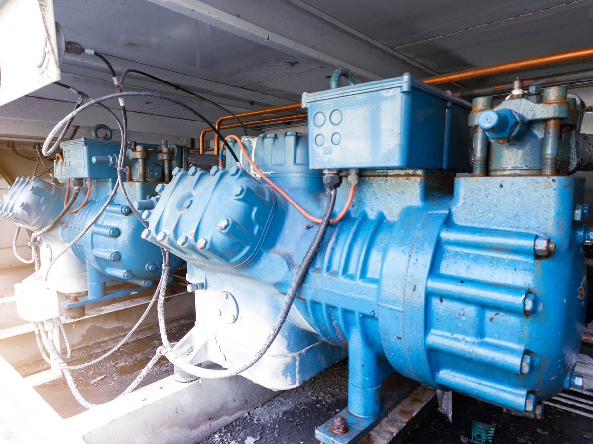 天然气压缩机日常运行维护1000字