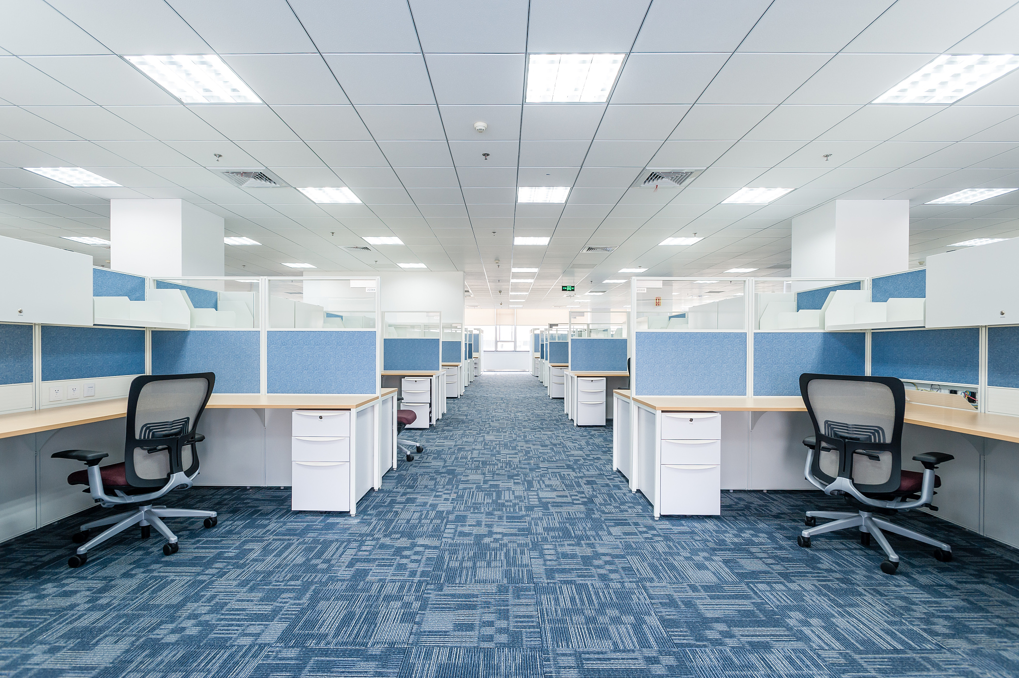 优化办公座位布局，提升空间利用率，节约能源