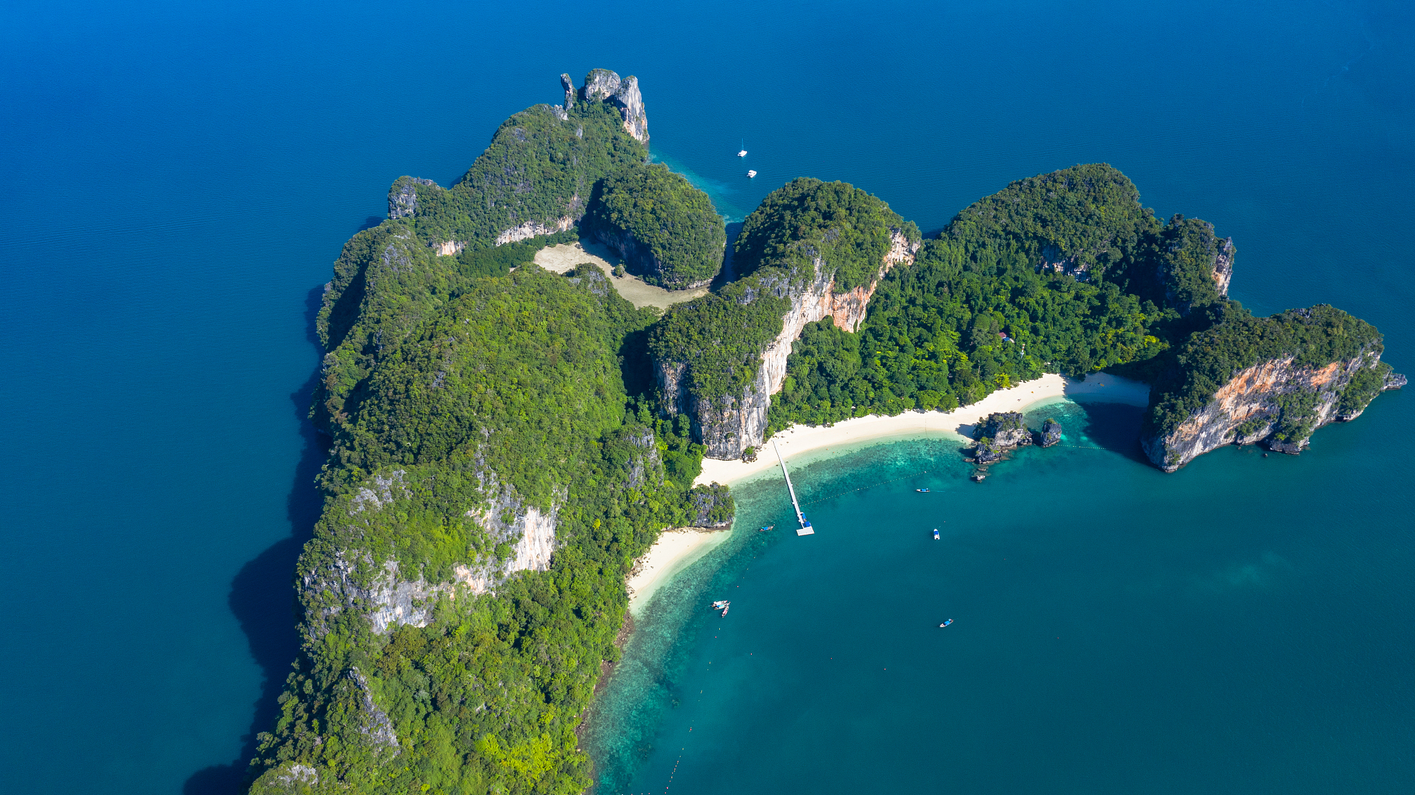 koh hong or ko hong island in krabi andaman sea from above, beau