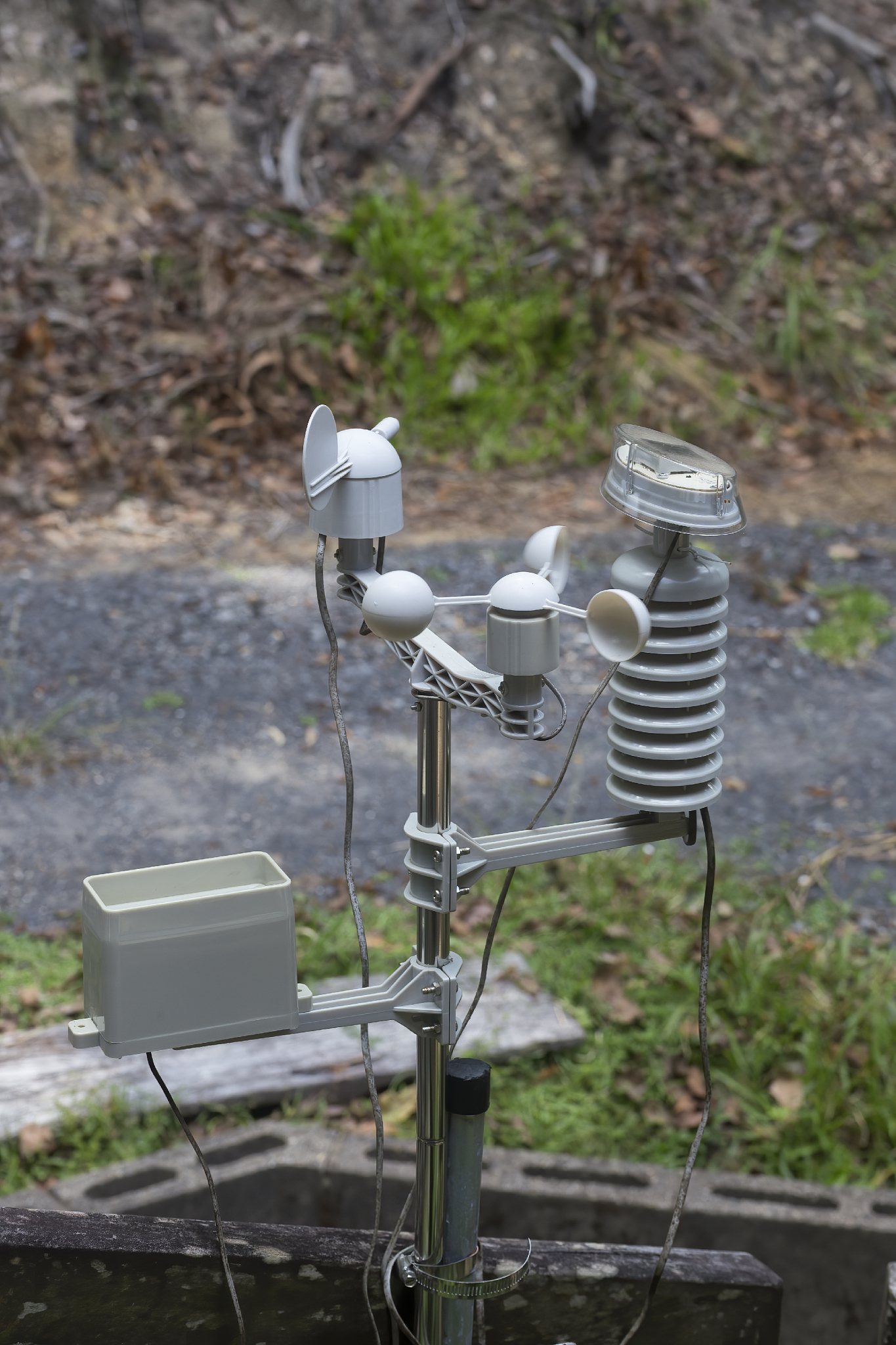 weather data monitoring near kuranda in tropical north queenslan