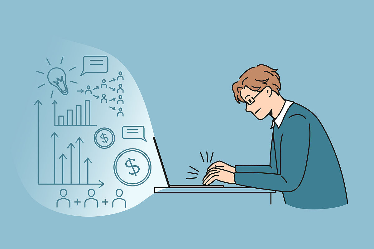 请扮演一个资深编辑仿照以下大纲写出五份大纲适用于高中学生劳动与自然 生物多样性 1第1课 家乡生物多样性调查 	3第2课 家乡生物多样性保护 	9第3课 体验野生动物保护员工作 16第4课 共筑野生动物的家 	20劳动与生活 社区建设 25第5课 社区问题研究 	27第6课 社区服务 34第7课 体验物业后勤管理工作 40第8课 我为社区做贡献 	46劳动与科技 电子信息 51第9课 电