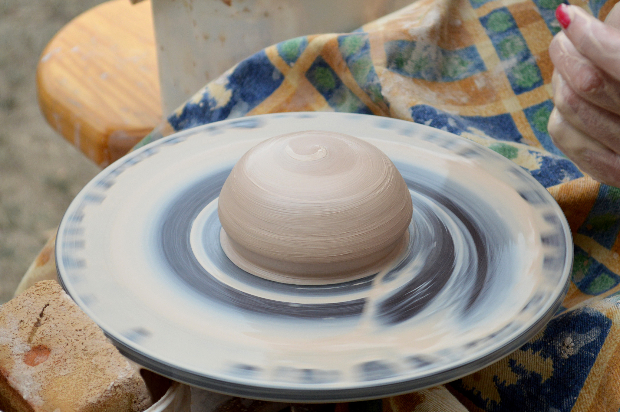 山东世纪艺术学校教学模式探究：个性化、跨学科、实践与创新