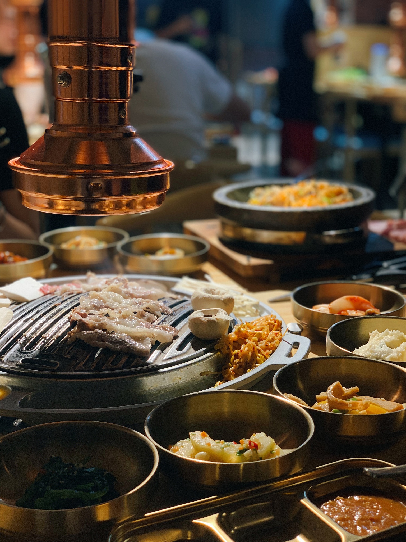 适合九点餐厅推荐菜品的音乐有哪些