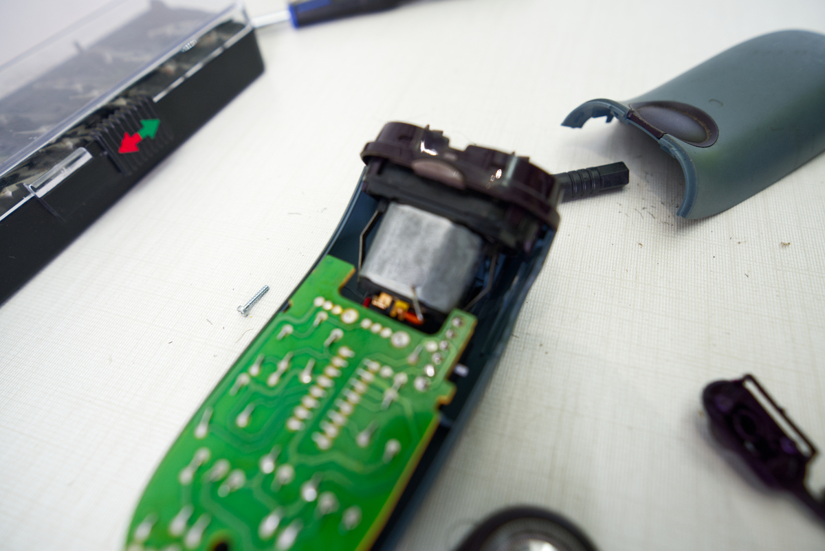 写一篇电池、充电器怎么保养的文章