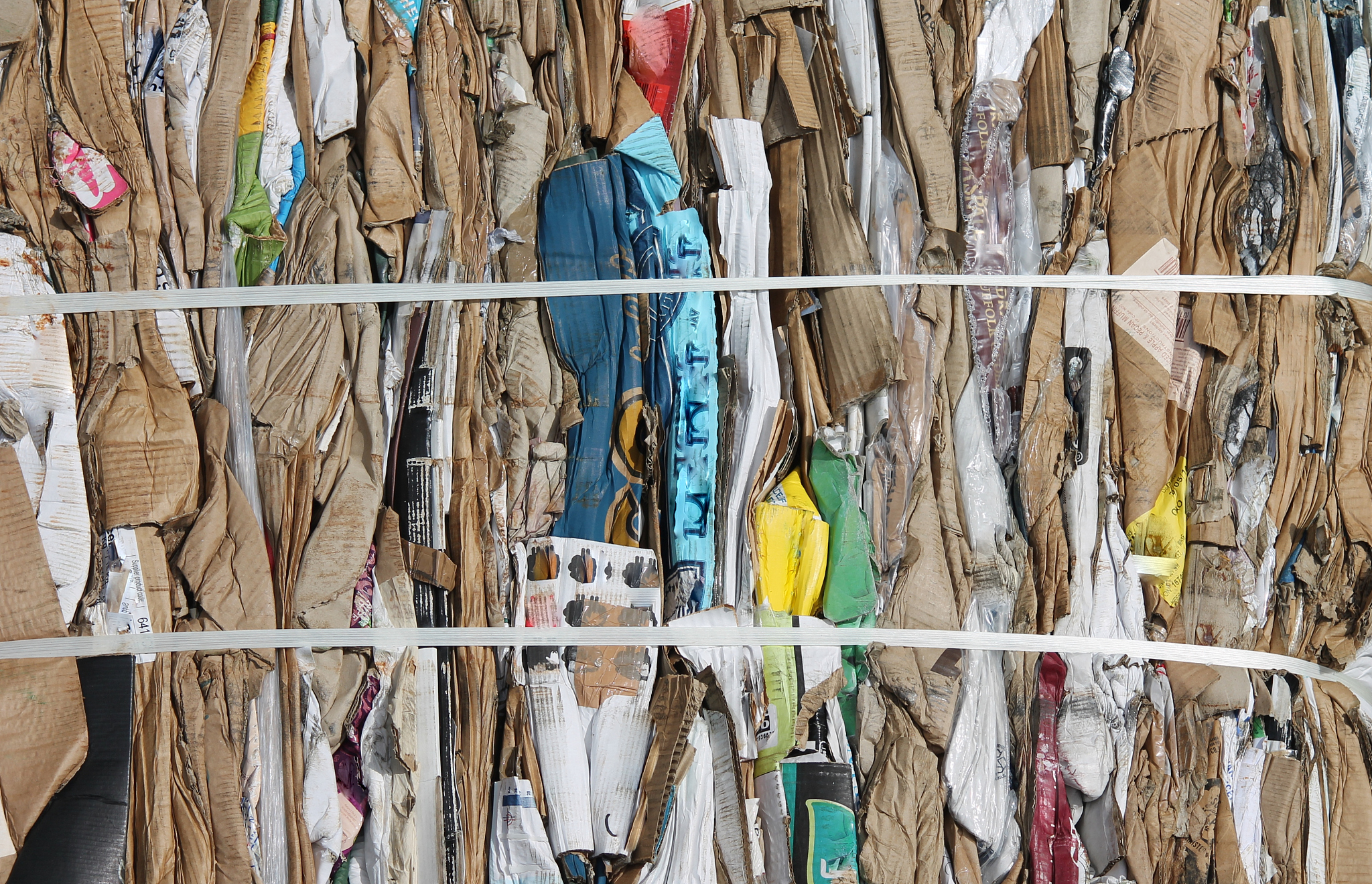 废纸板属于轻工业吗？行业分类解析