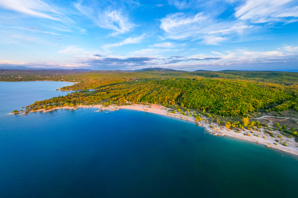 阿肯色州有海滩吗？探索阿肯色州的湖泊和河流