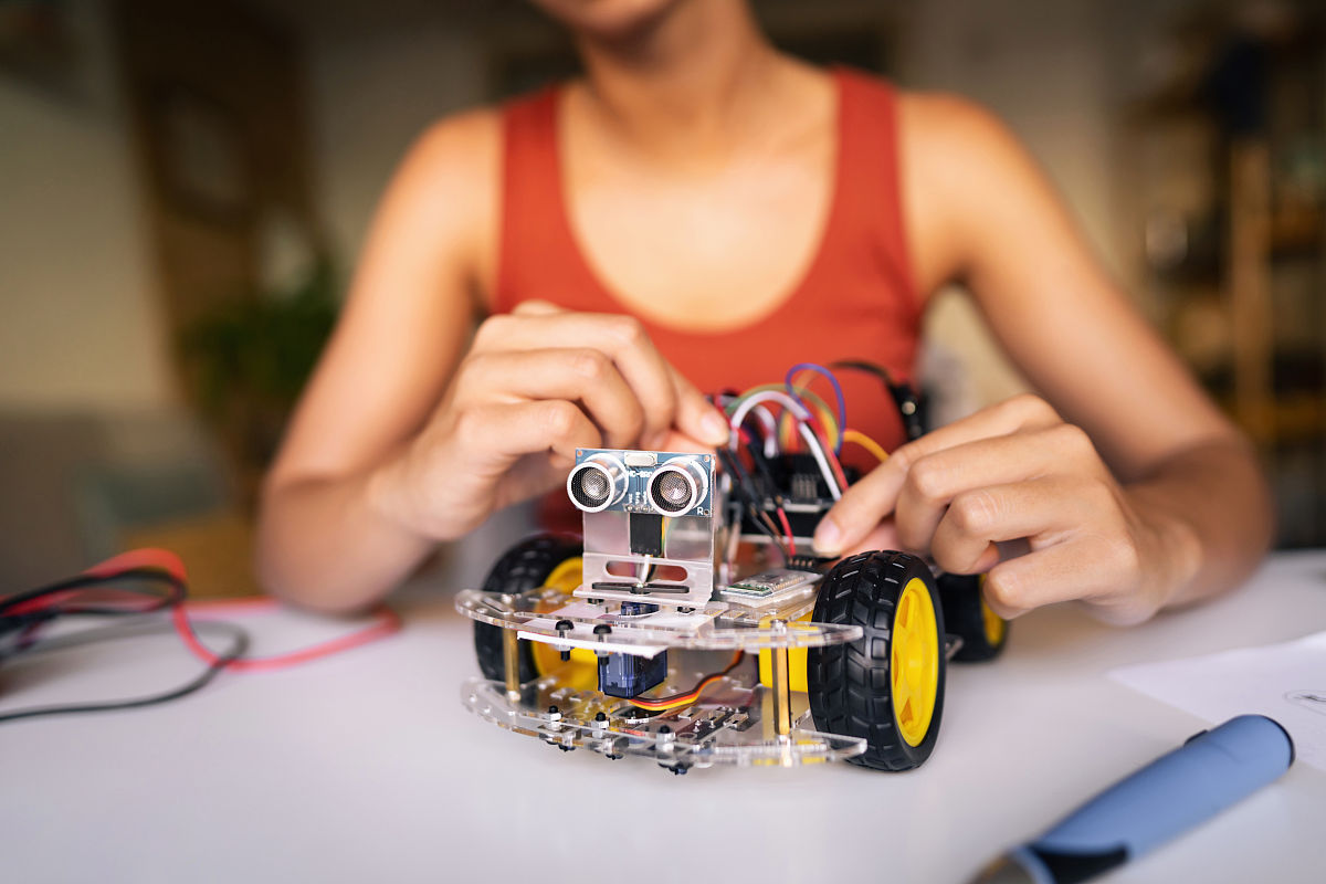 你是一位名师现在需要提报名师工作室申报书