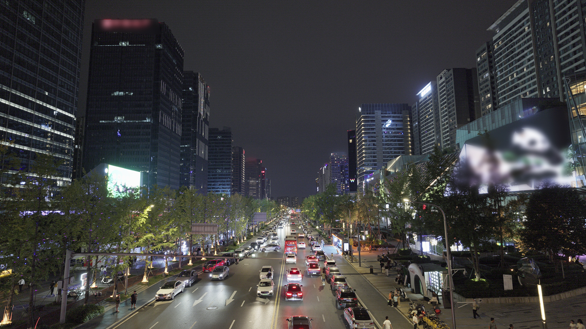 夜色中的成都城市景观,建筑灯火辉煌,街道车水马龙