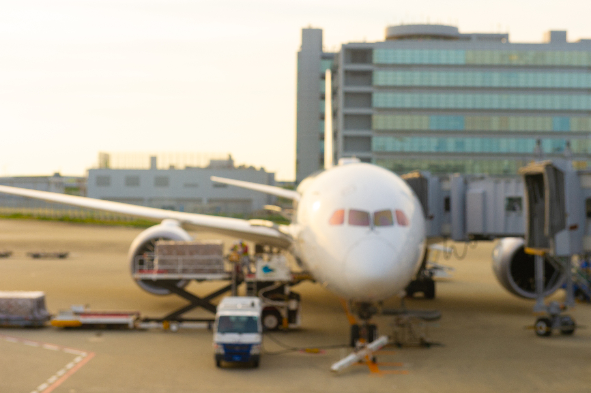 云南华西航空专修学院就业前景分析：航空人才培养的领军者