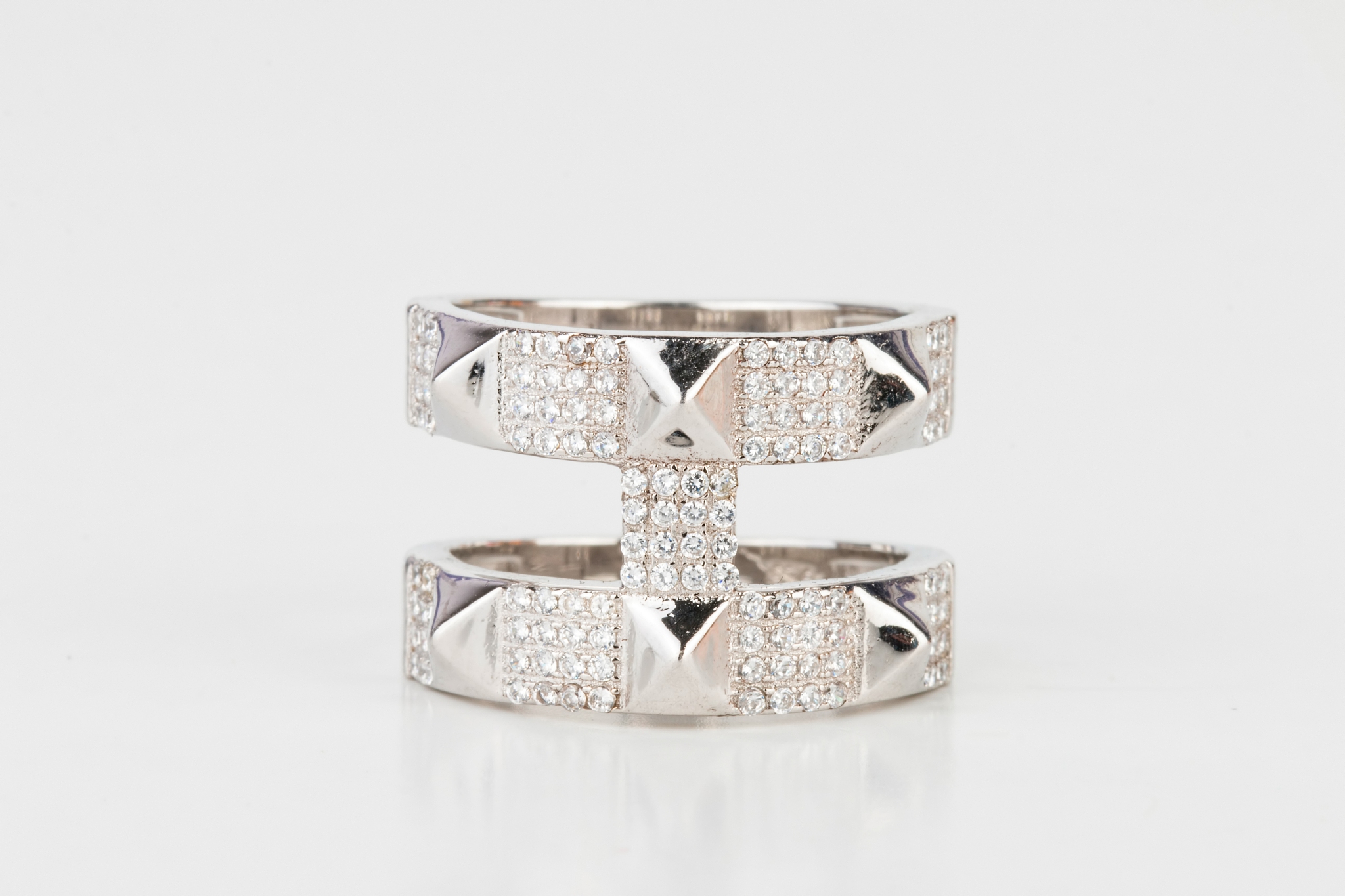 在戒指上刻有RD和316L井15是什么意思