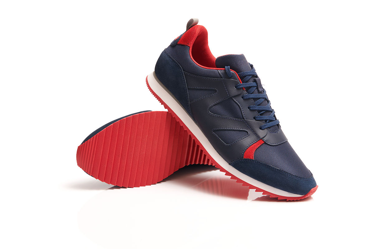 高等院校是我国经济社会发展中的重要参与者一流大学与一流学科的建成是实现社会主义共同富裕的重要基础。随着国家第二轮双一流计划评选结果的公布以及第五轮学科评估的有序开展高校整体发展质量与关键学科建设成效引起教职工、高考生、应届毕业生、准研究生、企事业单位等多方位的热切关注如何合理地、有效地评判各类高校在过去几年建设发展中的利与弊是较为困难的也是有较强现实需求意义的。请参赛者参照教育部第四轮学科评估办法