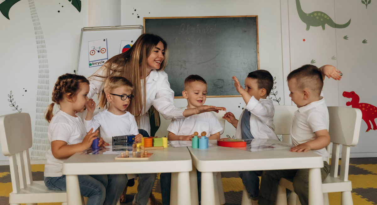 重庆专科学前教育专业就业前景分析：就业形势、教学模式及未来发展