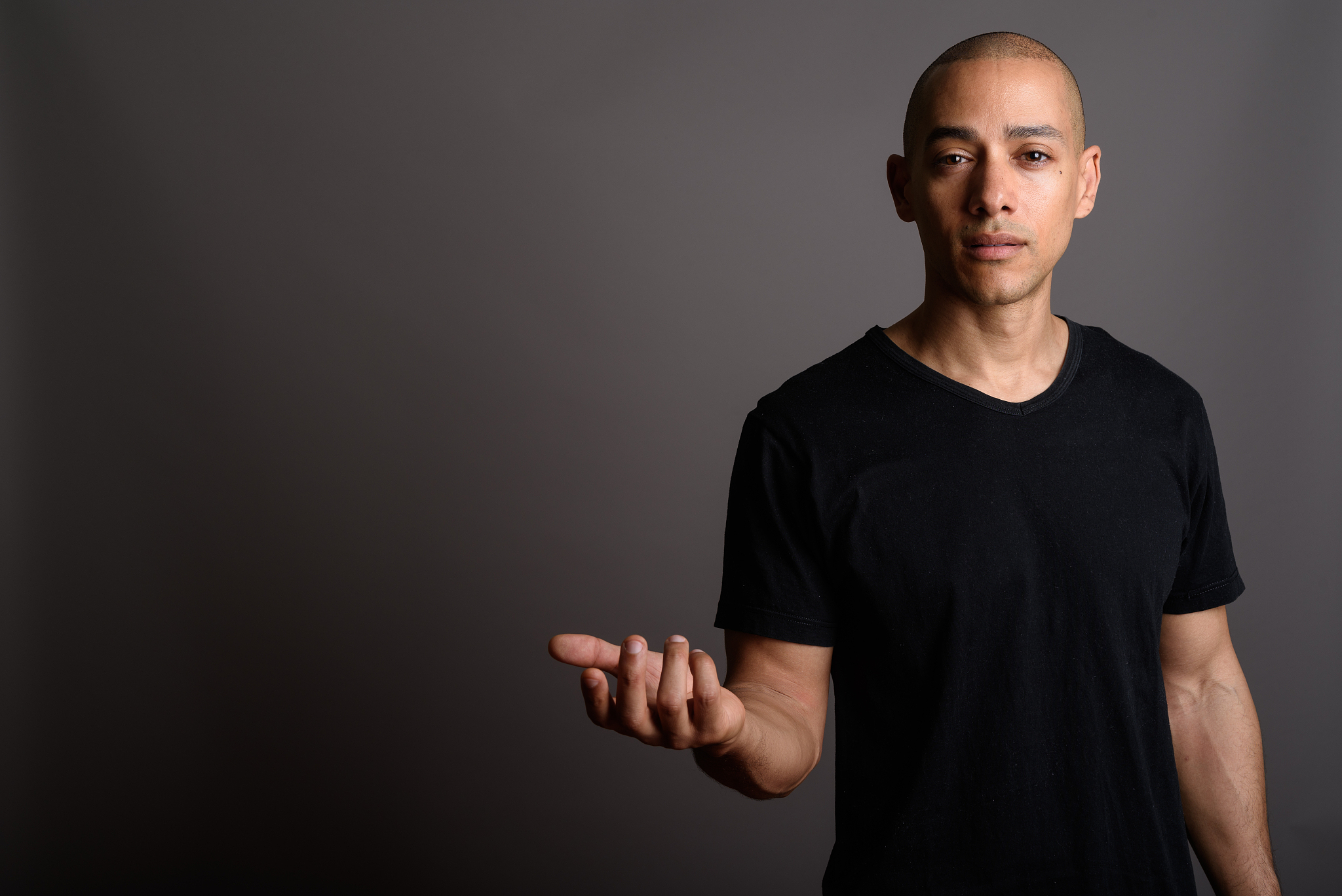 女生总是用离开试探男人