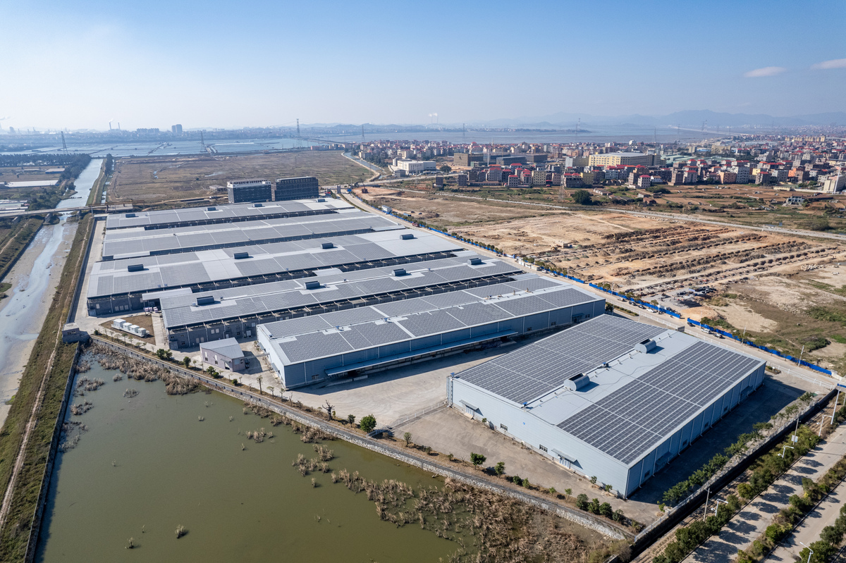 你是中建三局科创产业发展有限公司标准化厂房二期项目的业主项目即将完工之际写一封500字的表扬信给标准化厂房二期项目部全体员工重点表扬项目部全体员工的不懈努力和辛勤付出 你是中建三局科创产业发展有限公司标准化厂房二期项目的业主项目即将完工之际写一封500字的表扬信给标准化厂房二期项目部全体员工重点表扬项目部全体员工的不懈努力和辛勤付出