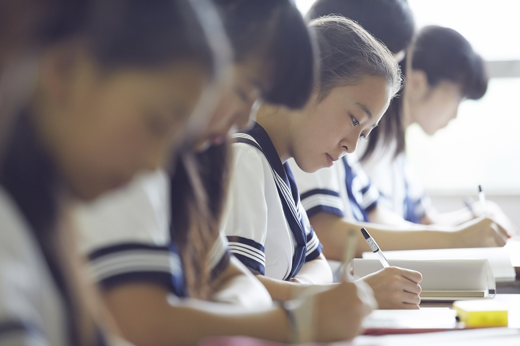 初中女孩毕业学什么好？探索未来发展方向