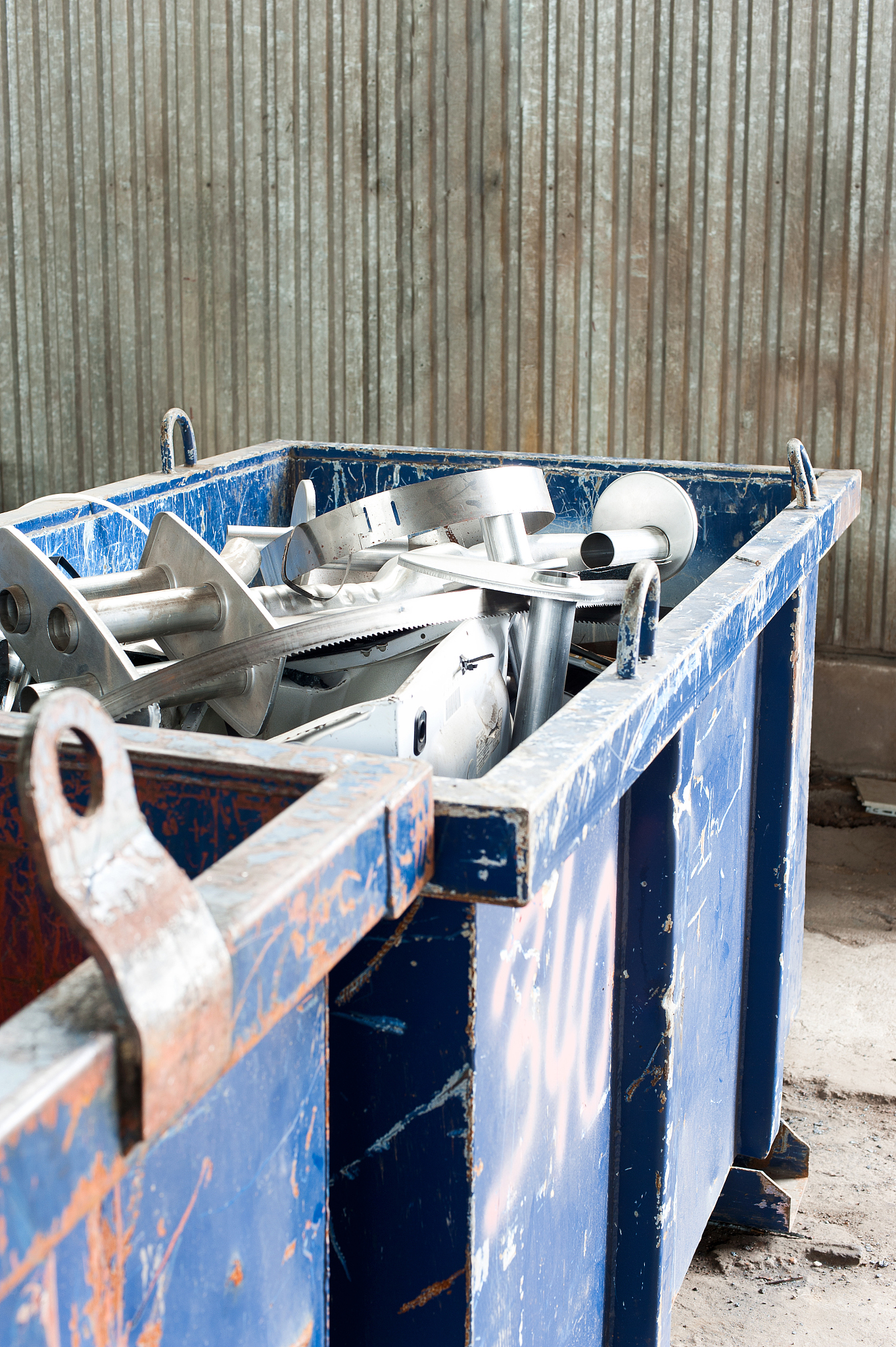 帮我写一个标题要求要有爆点标题是关于水产保温箱的这个水产保温箱是用来冷藏、保鲜的此款保温箱主要是用于做水产加工的保温箱的特点就是环保、耐用、冷藏保鲜