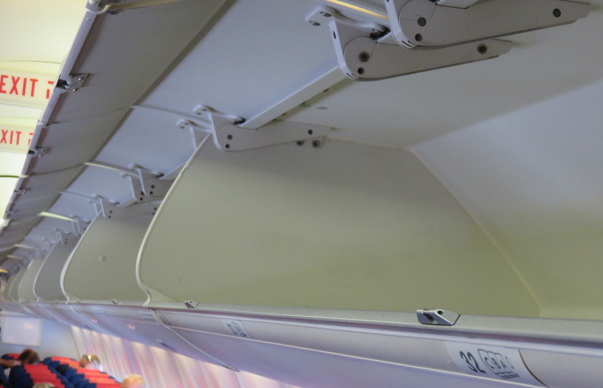 飞机油箱盖板 - 飞机油箱密封安全的重要部件