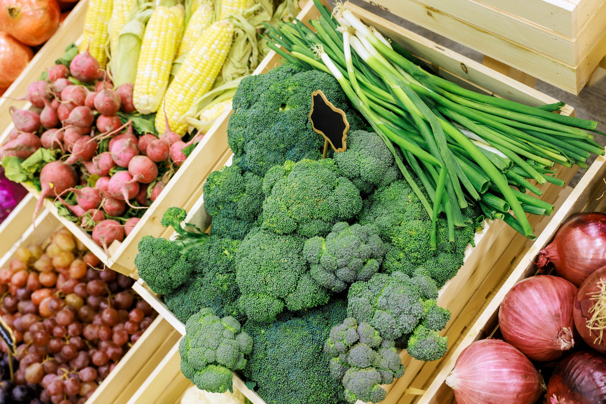 蔬菜呀以后千万记住了绝对不能再乱吃了有的家人呀他吃了一辈子的蔬菜真的是不会吃为什么呢?因为我们吃蔬菜的时候讲究的是均衡营养可是有些人他真的不懂啊那今天呢我就来告诉你蔬菜到底怎么吃才最好你一定要记得把它点赞再加个关注再把它收藏起来让自己在牢记的同时受益的同时也能够转发给你的家人和亲人看一看。那么接下来咱们直接说重点以后再吃蔬菜的时候记住了其中含铁量最高的蔬菜也就是被称之为含铁冠军的蔬菜那就是茼蒿含钙 蔬菜呀以后千万记住了绝对不能再乱吃了有的家人呀他吃了一辈子的蔬菜真的是不会吃为什么呢?因为我们吃蔬菜的时候讲究的是均衡营养可是有些人他真的不懂啊那今天呢我就来告诉你蔬菜到底怎么吃才最好你一定要记得把它点赞再加个关注再把它收藏起来让自己在牢记的同时受益的同时也能够转发给你的家人和亲人看一看。那么接下来咱们直接说重点以后再吃蔬菜的时候记住了其中含铁量最高的蔬菜也就是被称之为含铁冠军的蔬菜那就是茼蒿含钙