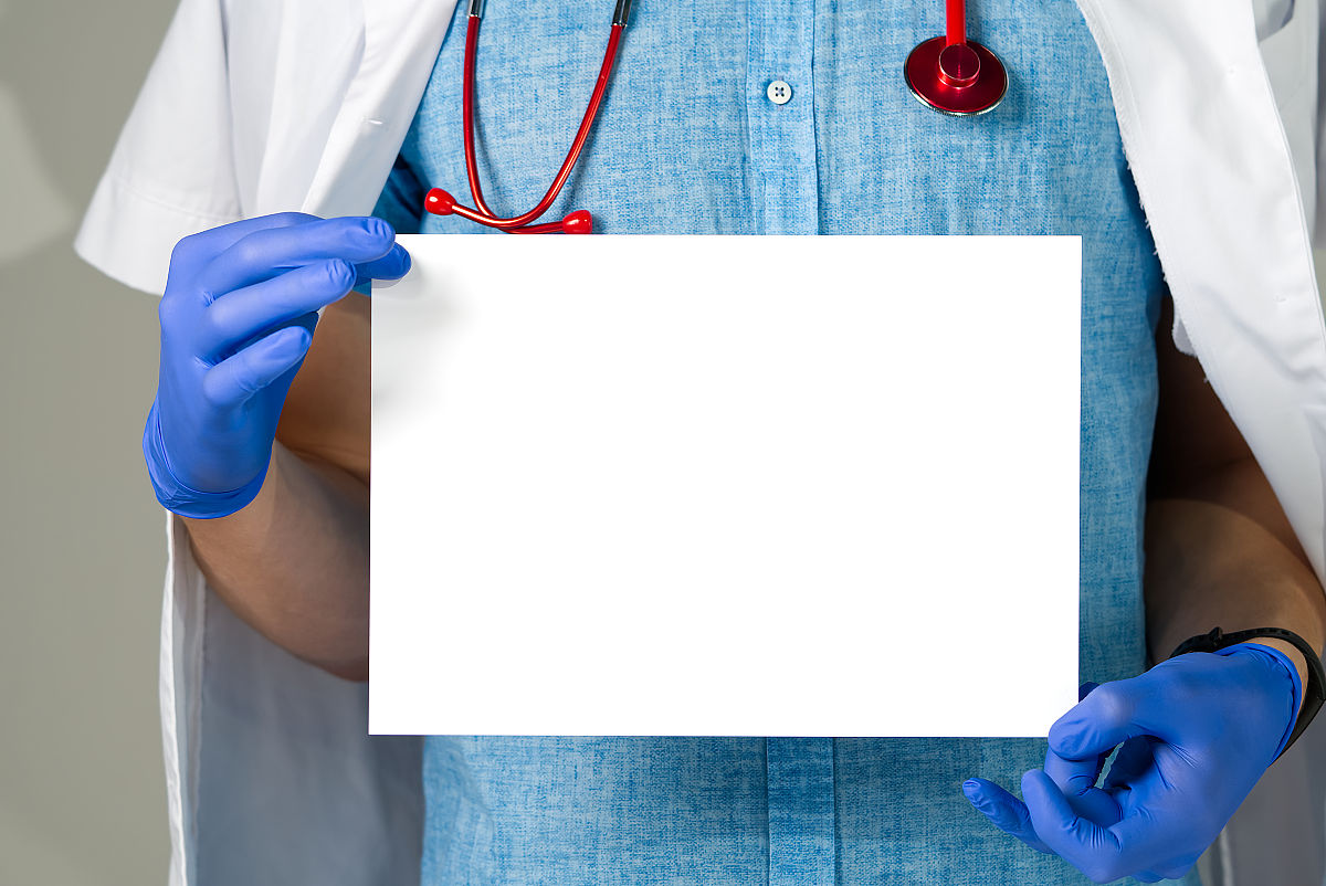 读医学院的优势：全面发展，就业前景广阔