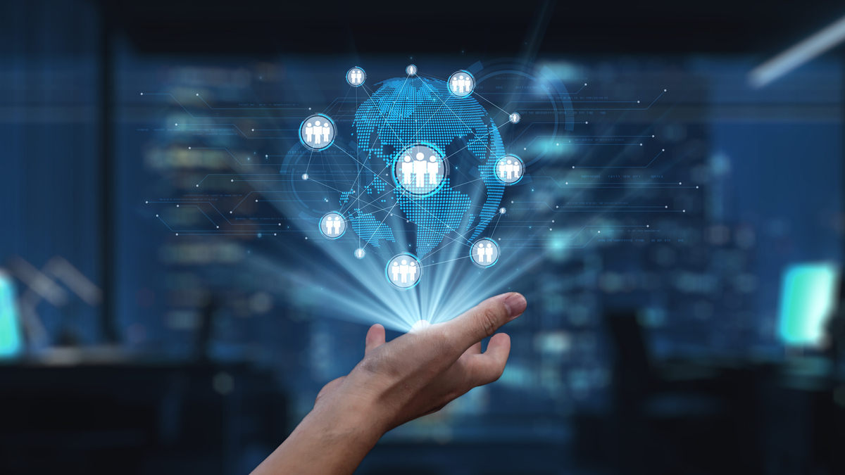 如果你是人工智能专业研究方向为多媒体安全的研究生介绍深度学习神经网络在多媒体安全方面的应用不少于800字。