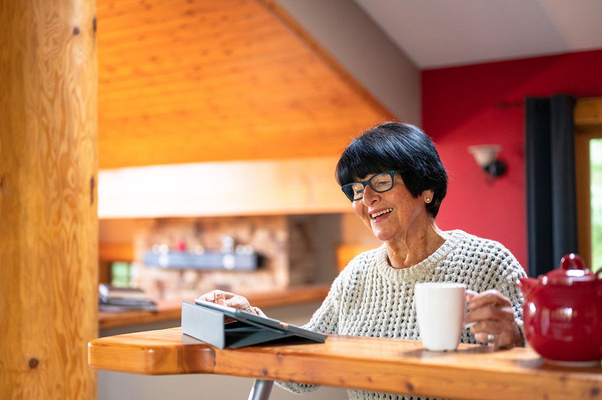 帮我介绍一下韩国作家九人会组成成员