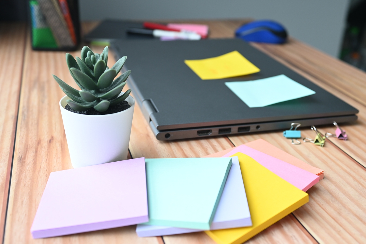 打印机、钢笔、纸张：办公用品全解析