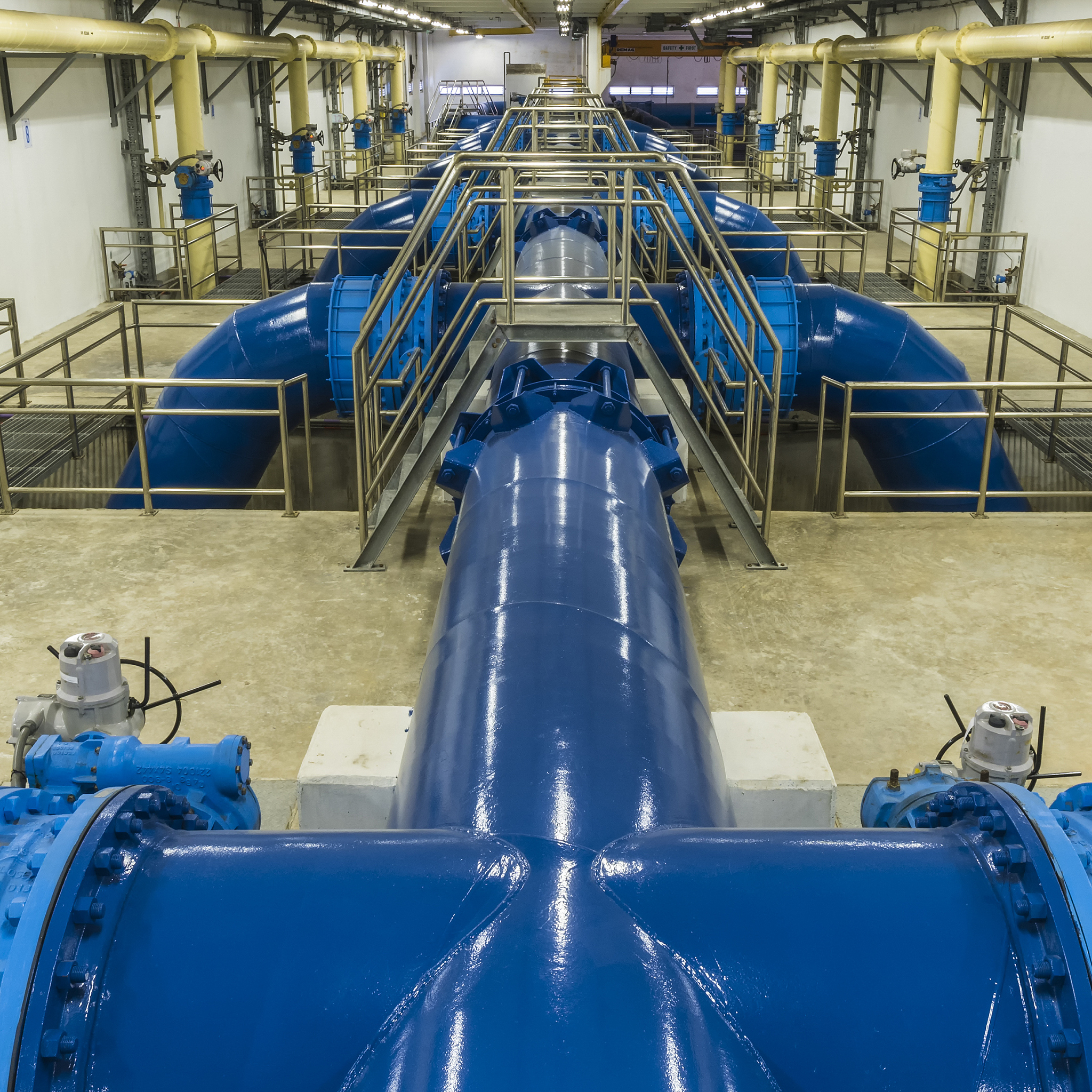 请写一篇《盐析凝胶-电催化氧化法处理水射流磨料生产废水》的400字文章