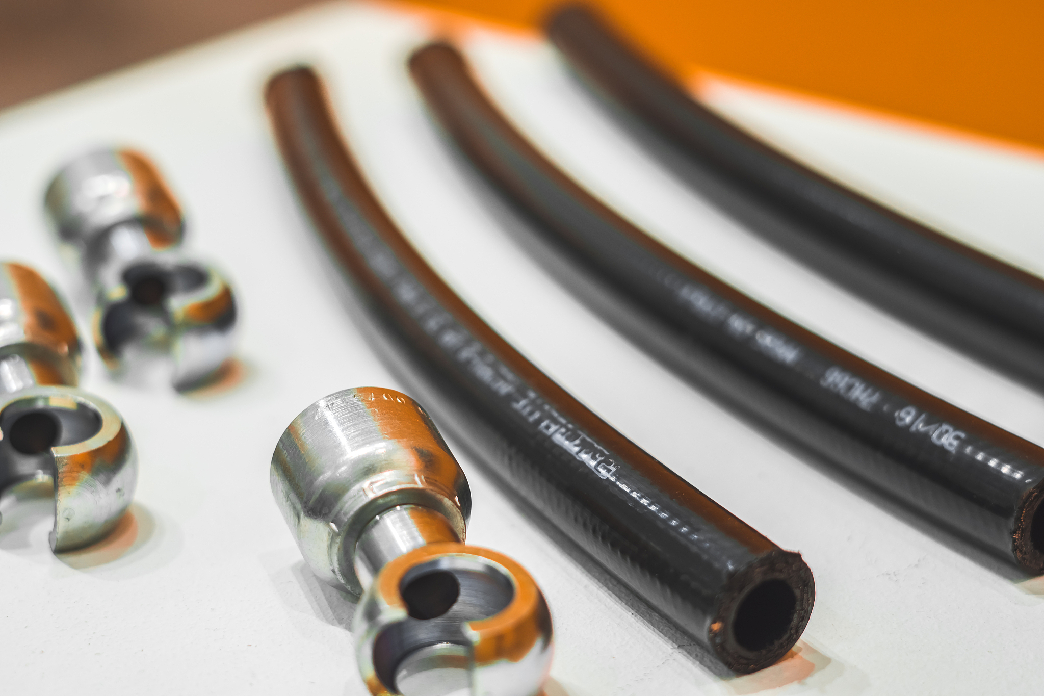 轿车水管扎什么带回答+拓展