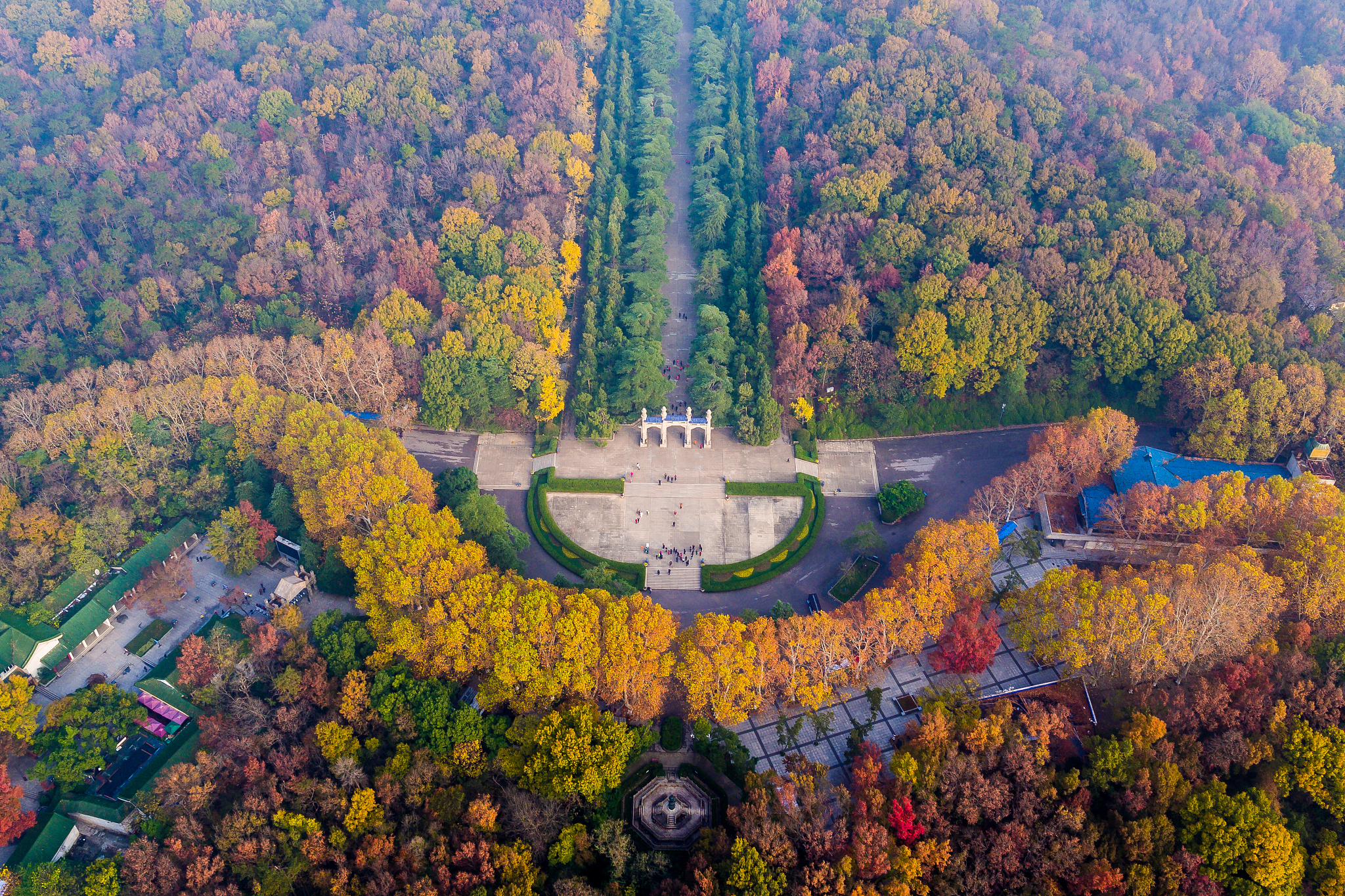 初心未染：保持本心，坚定前行