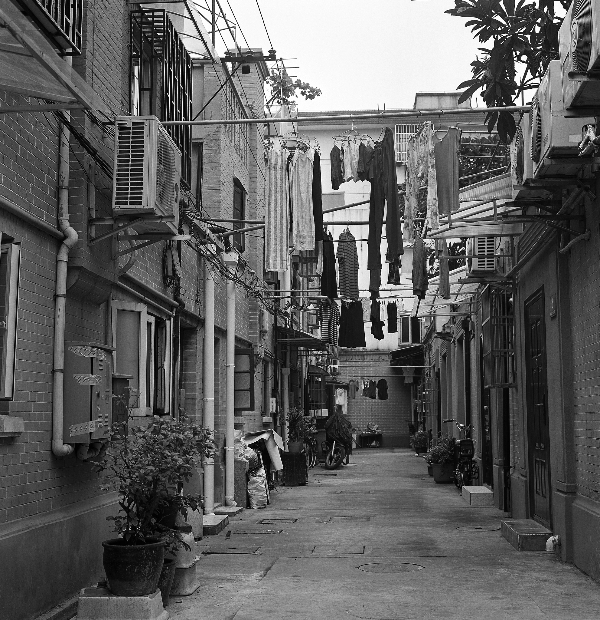 上海贺兰德胜、沈阳路、虹桥路：昔日繁华商业区和文化中心