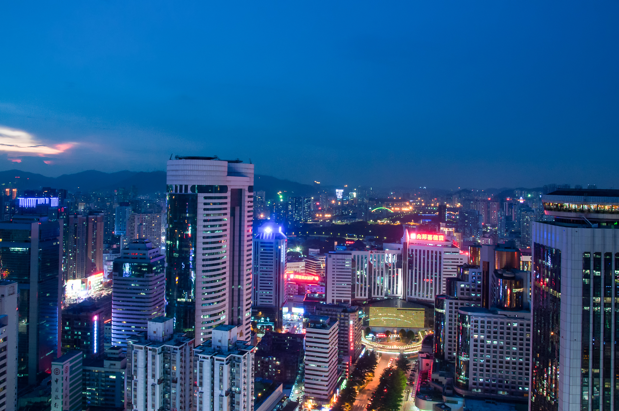 深圳