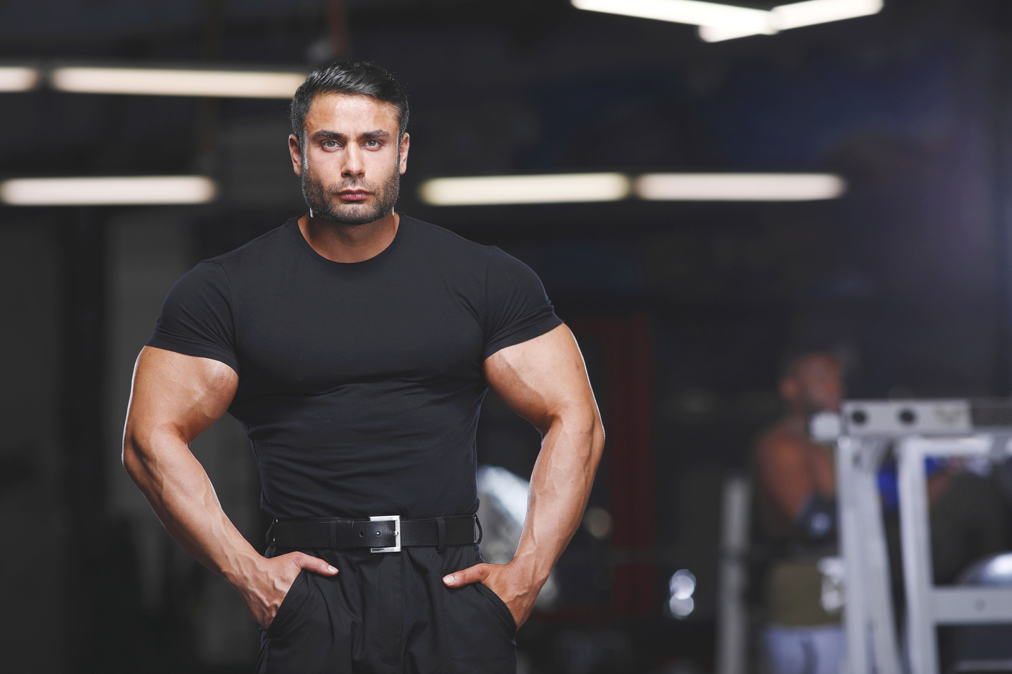 50岁中年男人理想身材：健康、自信、阳刚