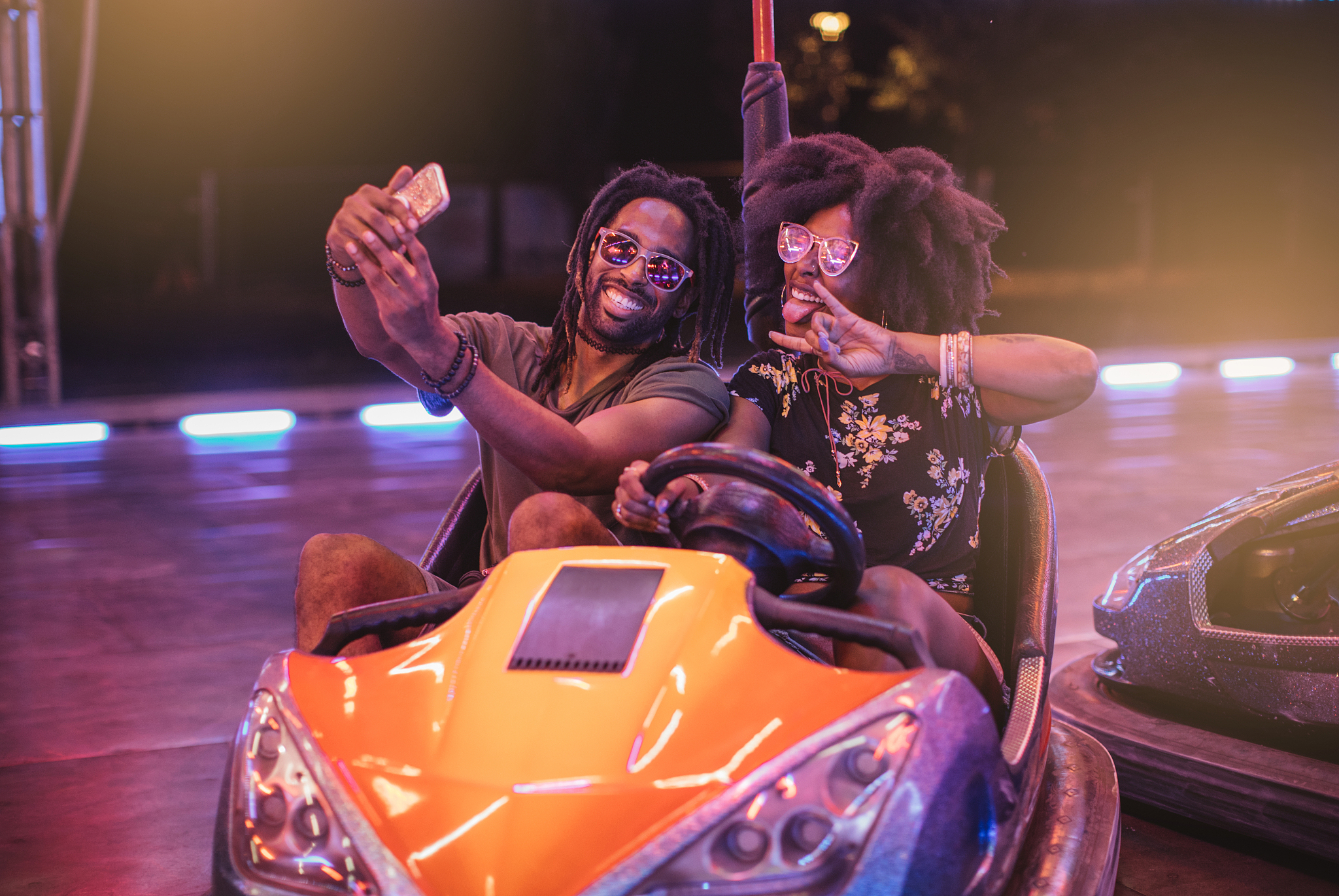 编写一段关于合法娱乐场所宣传的代码