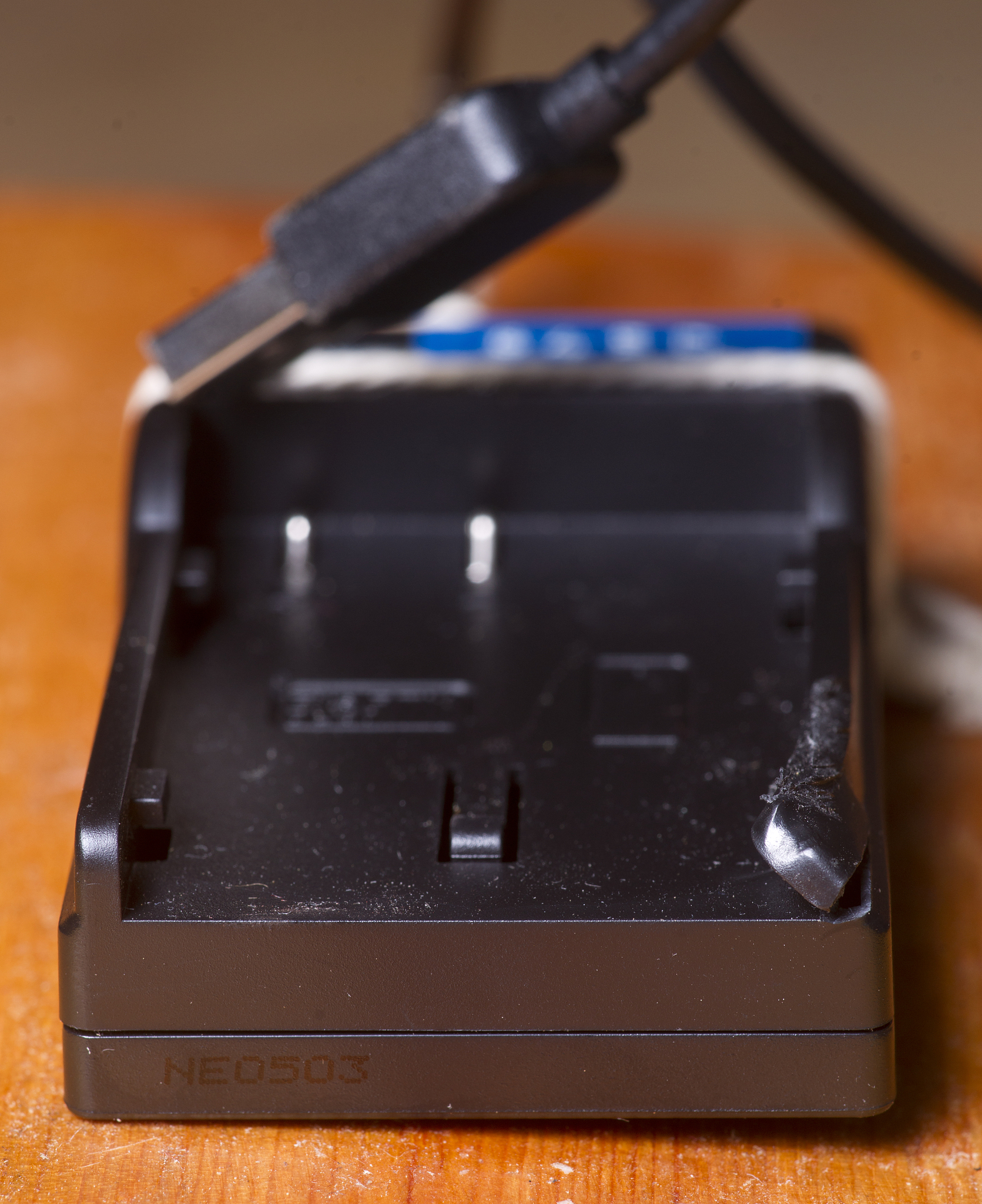 晚上睡觉笔记本电脑需要一直插电吗