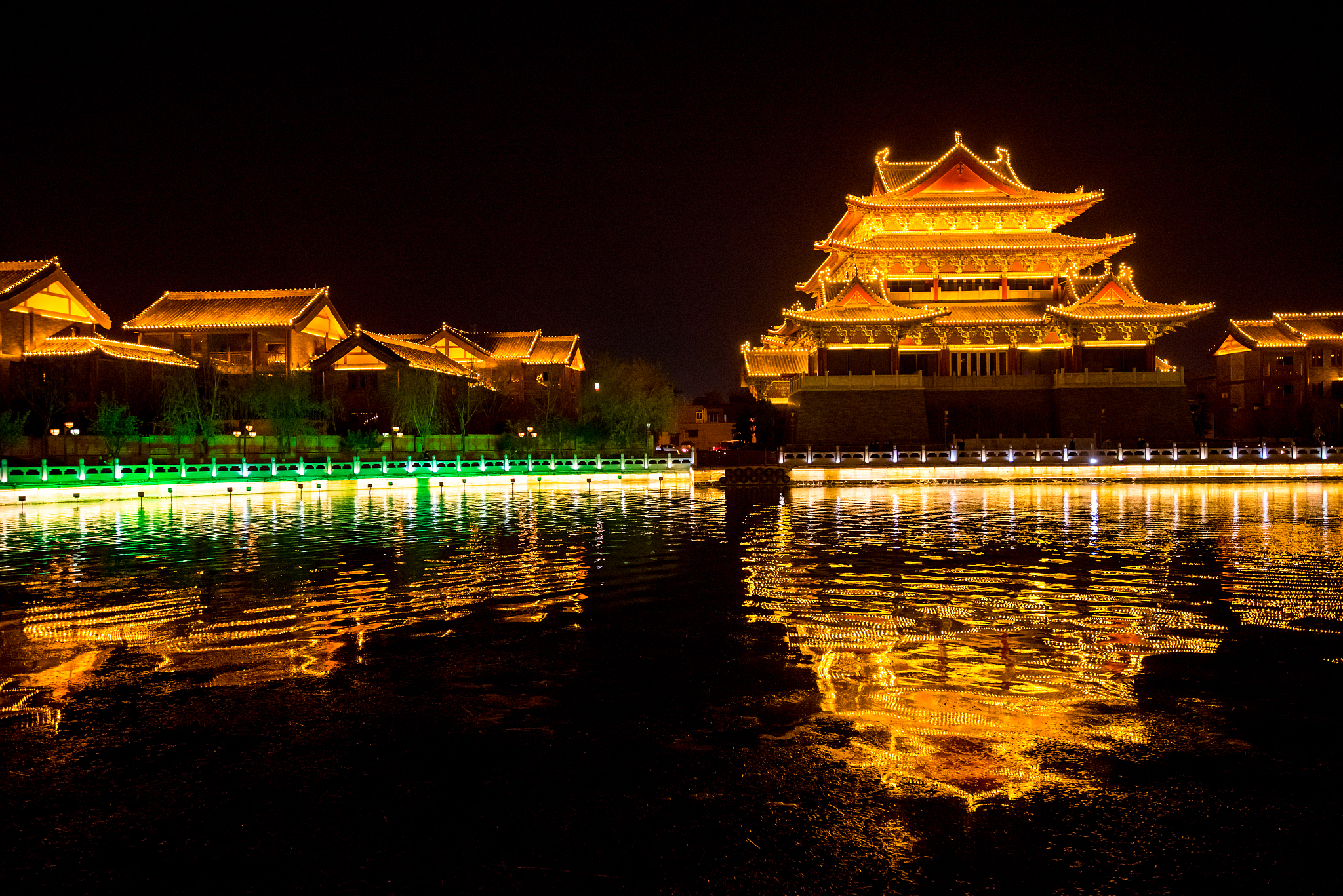 河南开封清明上河园夜晚风光