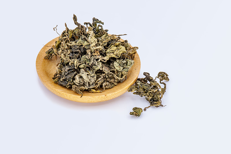 请改以下段落让其更有逻辑重点突出用词更准确内容更丰富首先让我们来了解一下痔疮的基础知识。痔疮的成因是多方面的全球公认的理论是肛垫滑动学说。肛垫包括盆底动力学改变、Treitz肌退行性变、动静脉吻合调节障碍、病理性肥大、肛垫脱垂、出血、疼痛等。内痔的Goligher分类主要有一类明显的血管充血但不脱垂、二类痔在用力时从肛门脱出但可自动还纳、三类痔在用力时从肛门脱出不能自动还纳需要人工还纳进入肛管、四