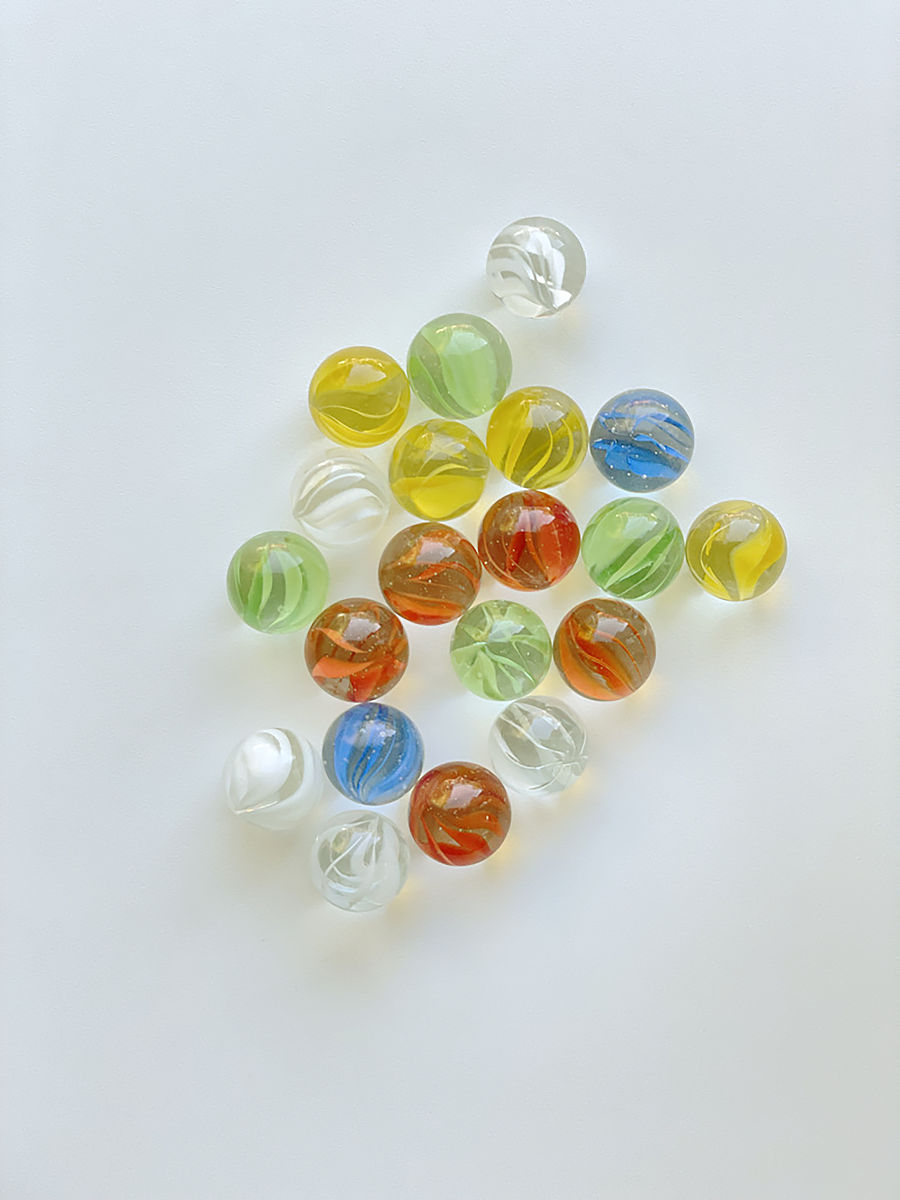 DIY 花纹玻璃弹珠：简单材料，创意无限