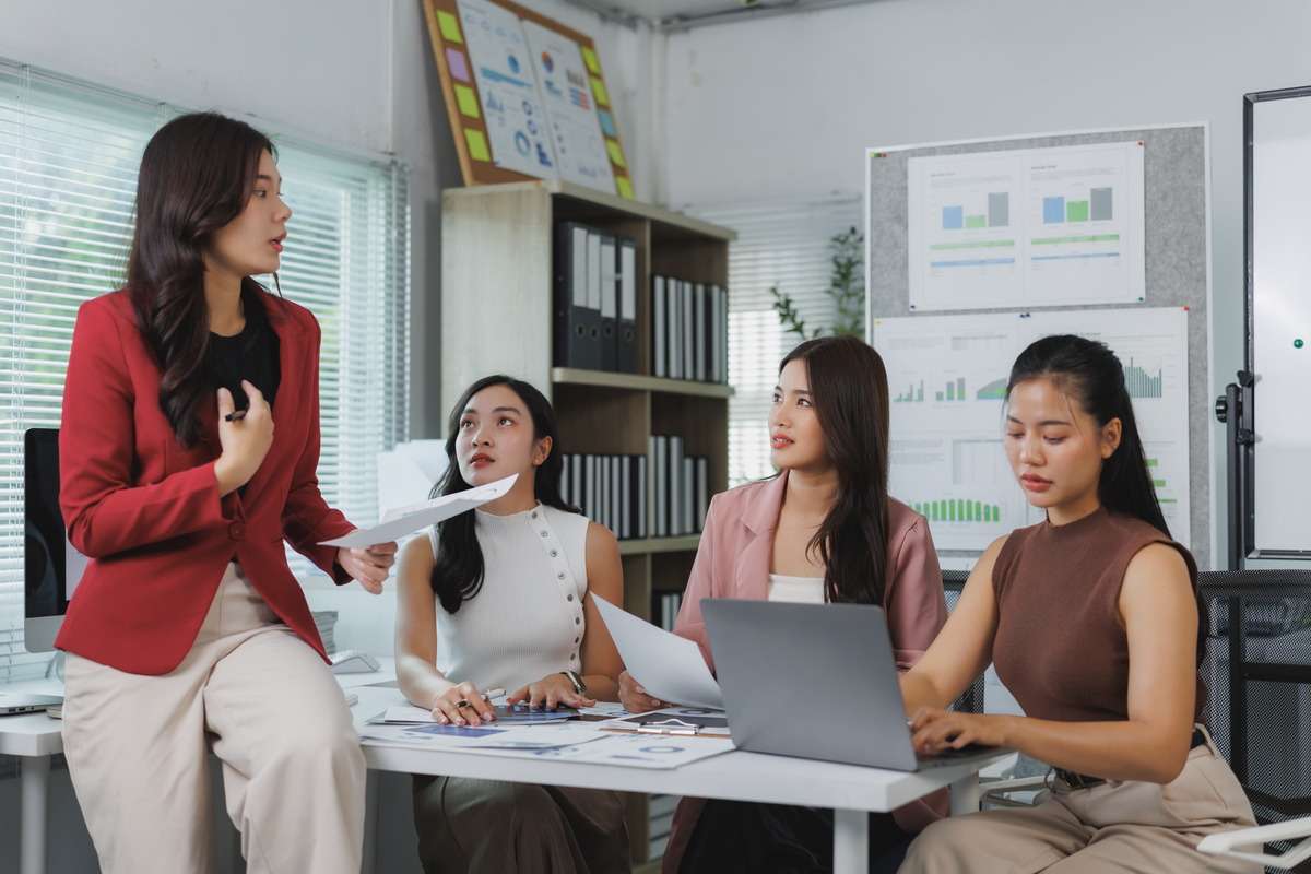××株式会社 女性管理職推進計画要綱：男性员工女性化计划