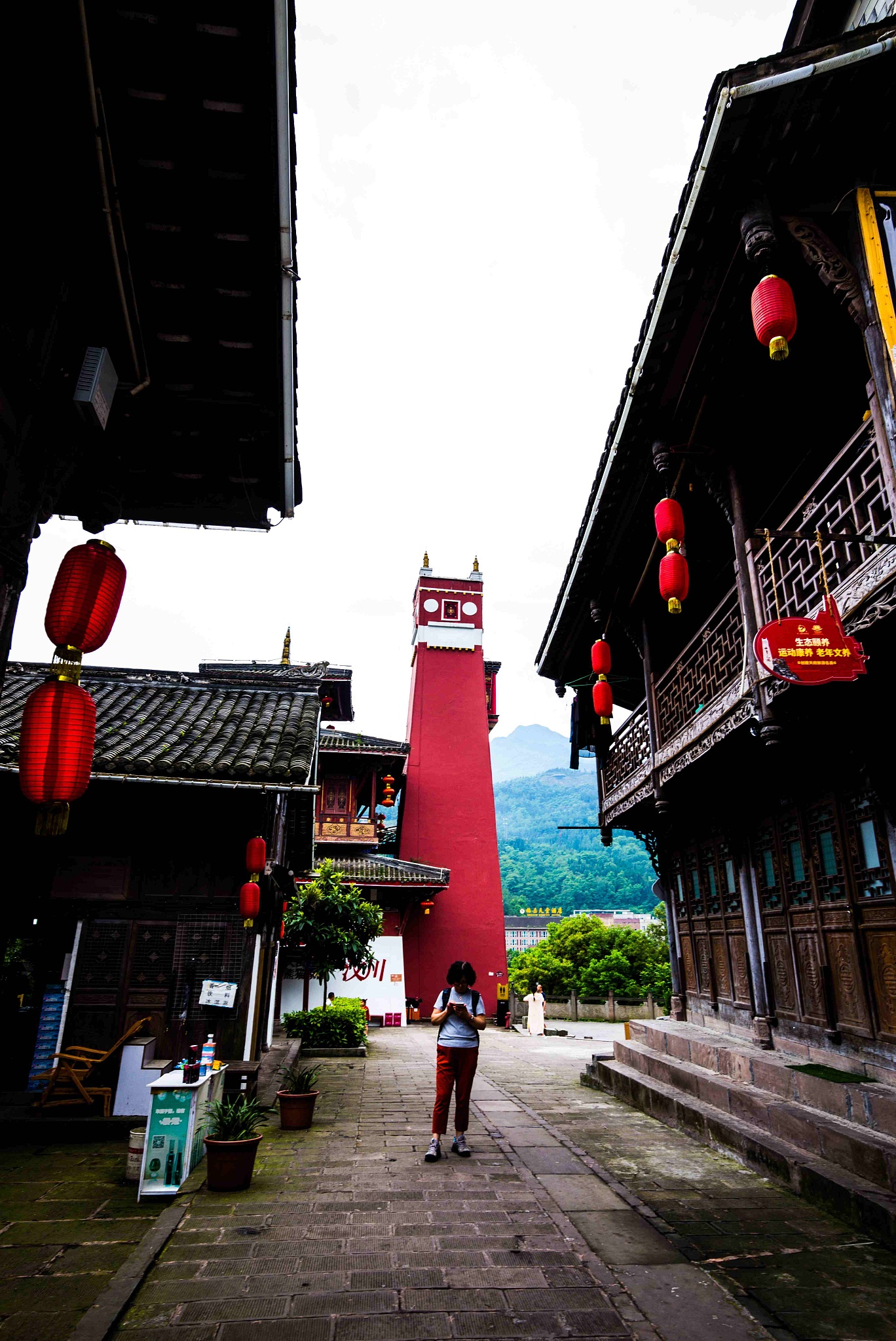 自贡旅游指南：景点、美食、交通和住宿