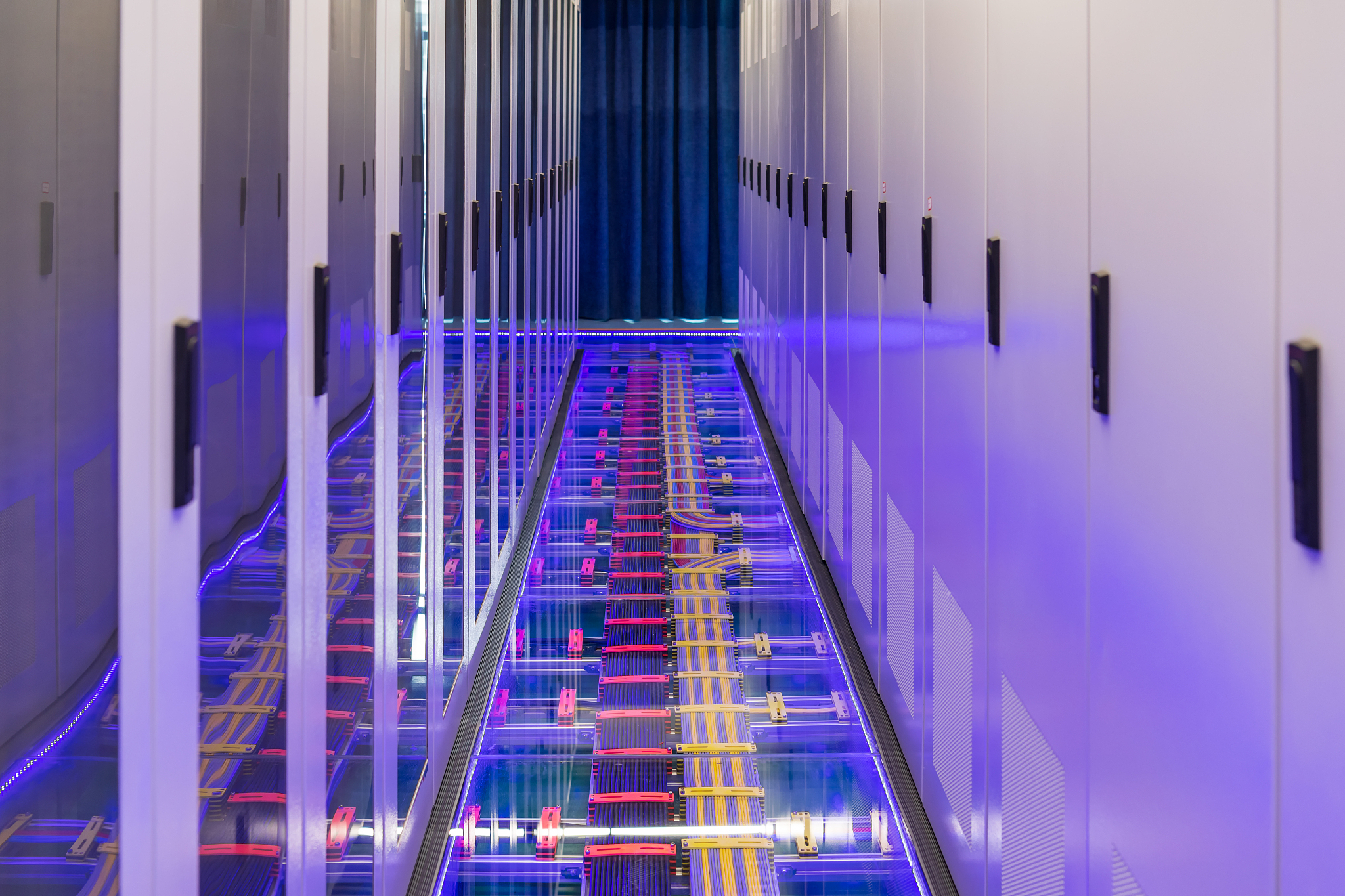 机柜设计指南：尺寸、散热、布线等8大要素深度解析