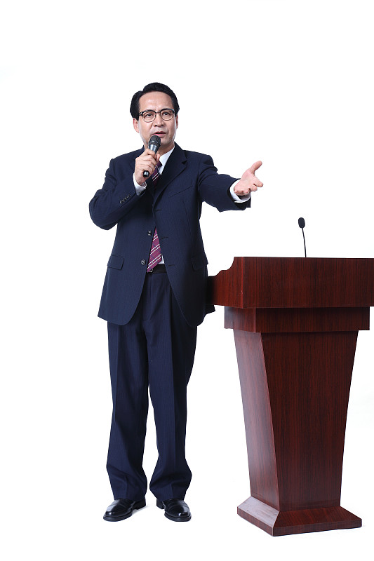 身高不够演讲台上演讲时怎么办