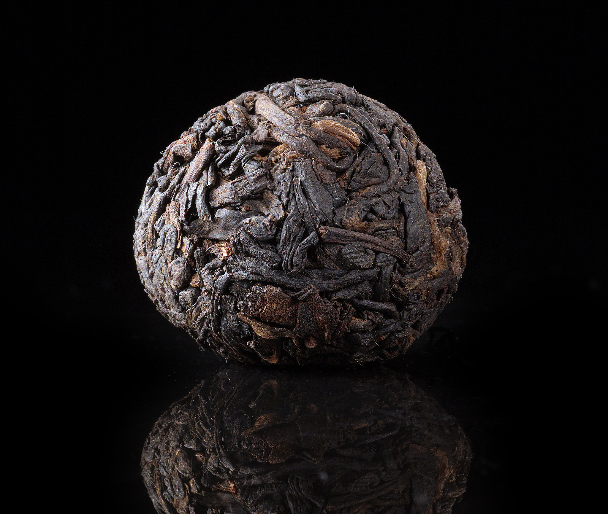 普洱茶种类大全：生茶、熟茶、茶饼、茶沱、散茶等