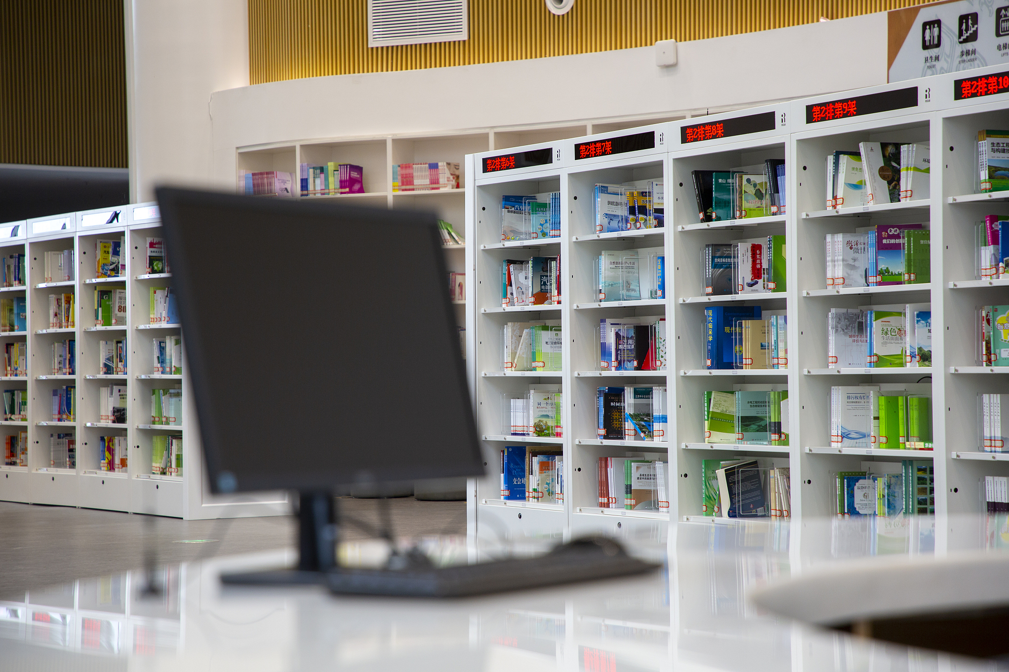 如何培养孩子的写作能力？我在阅读时总是遇到困难，不知道该如何理解文章的意思，请问有哪些方法可以帮助我提高阅读理解能力？