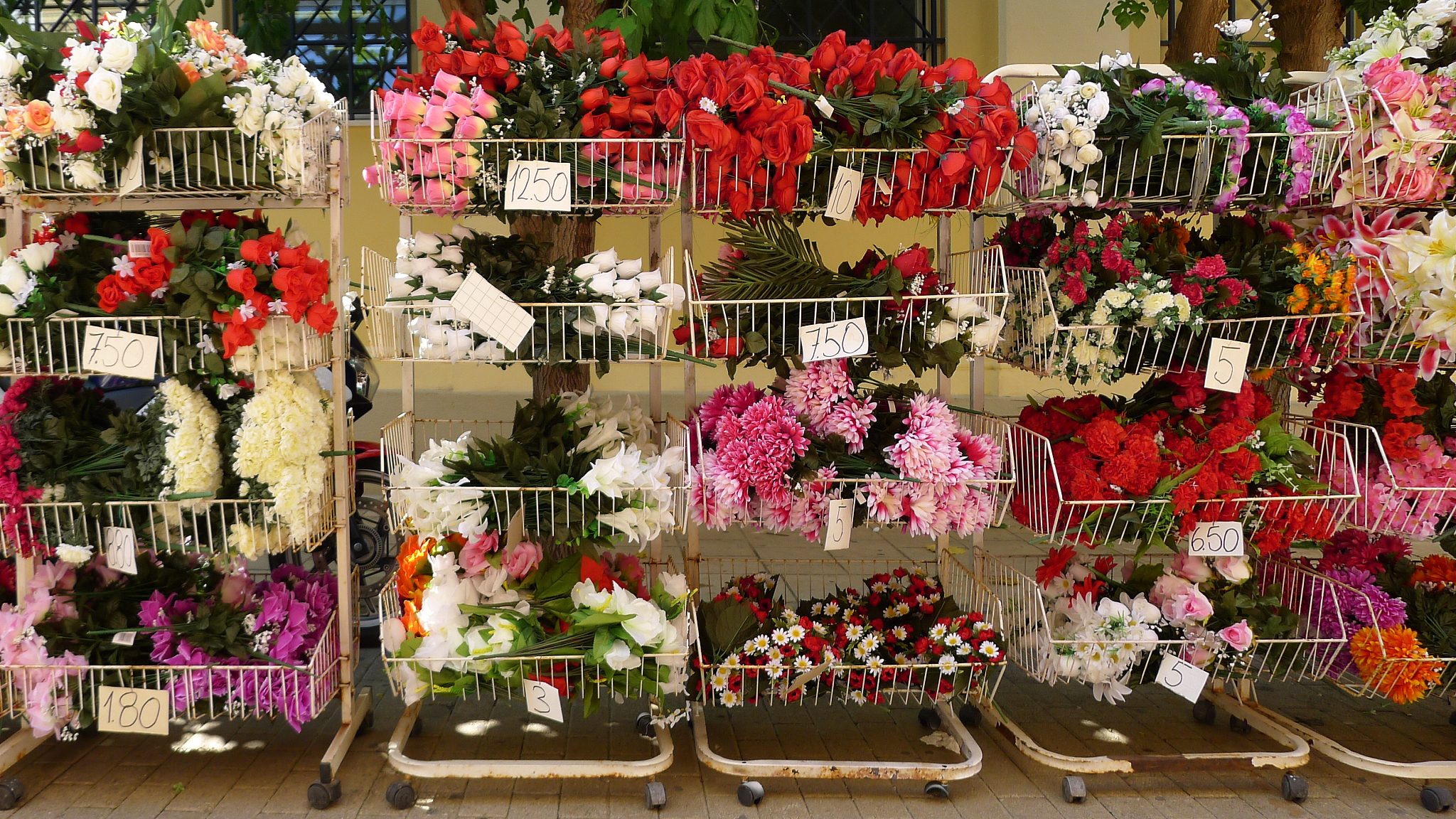 花店摆花方案计数 - 动态规划算法实现