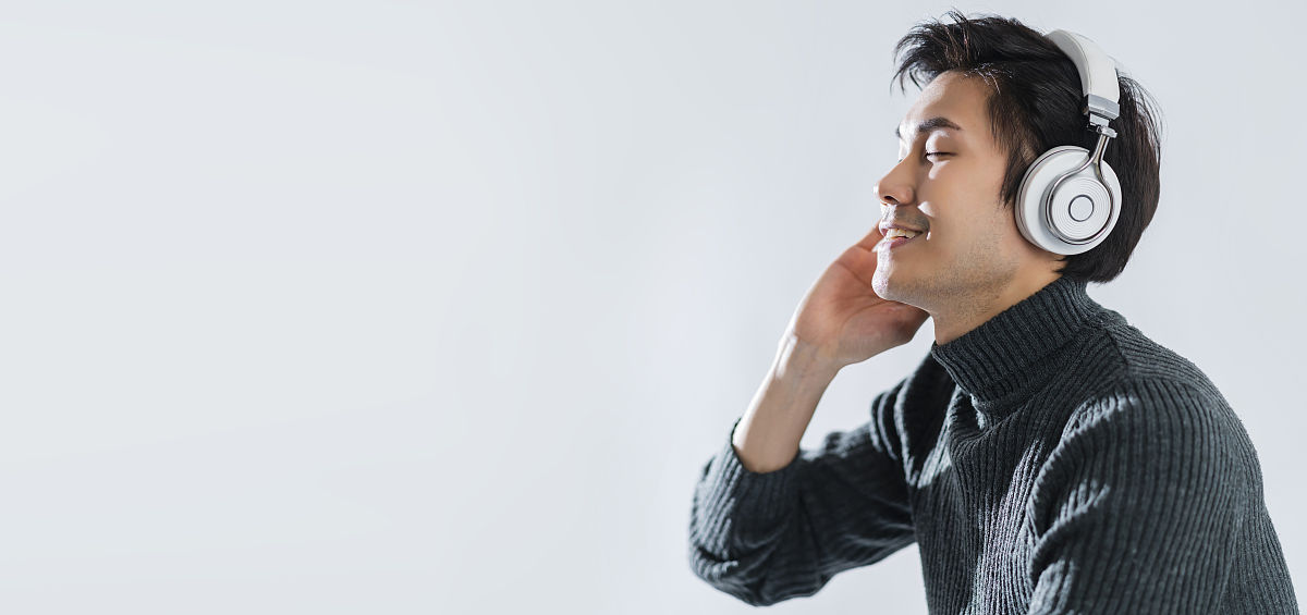 编写关于流行乐的中文歌词