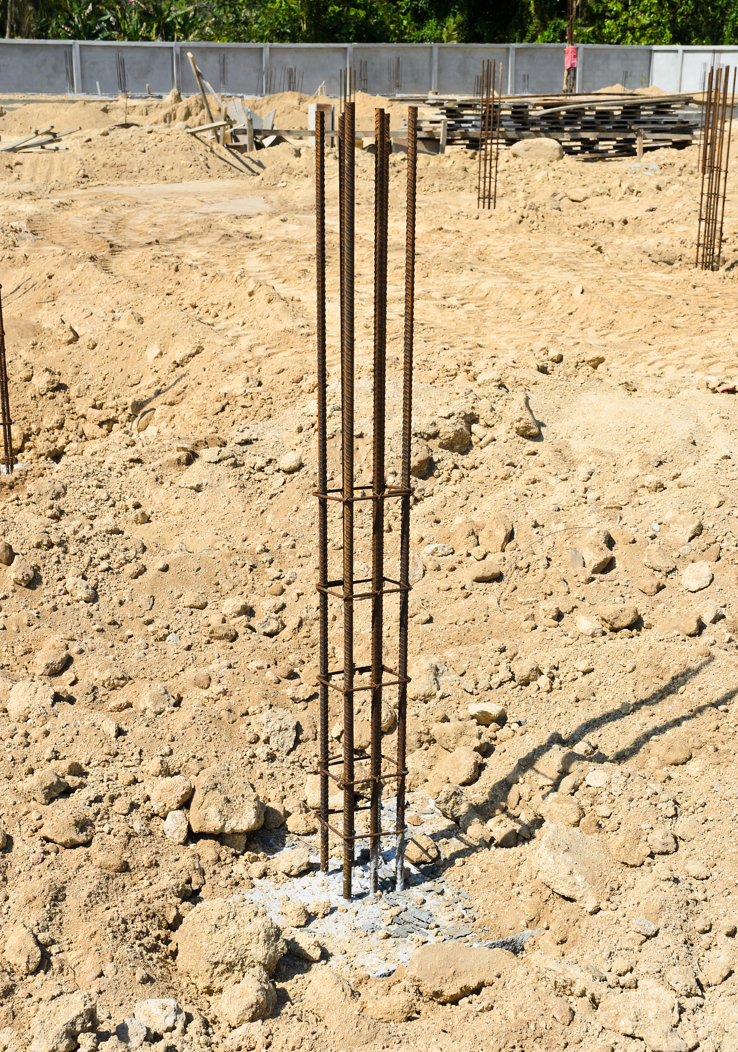 桩基础沉拔过程详解：机理、影响因素、控制方法及监测技术