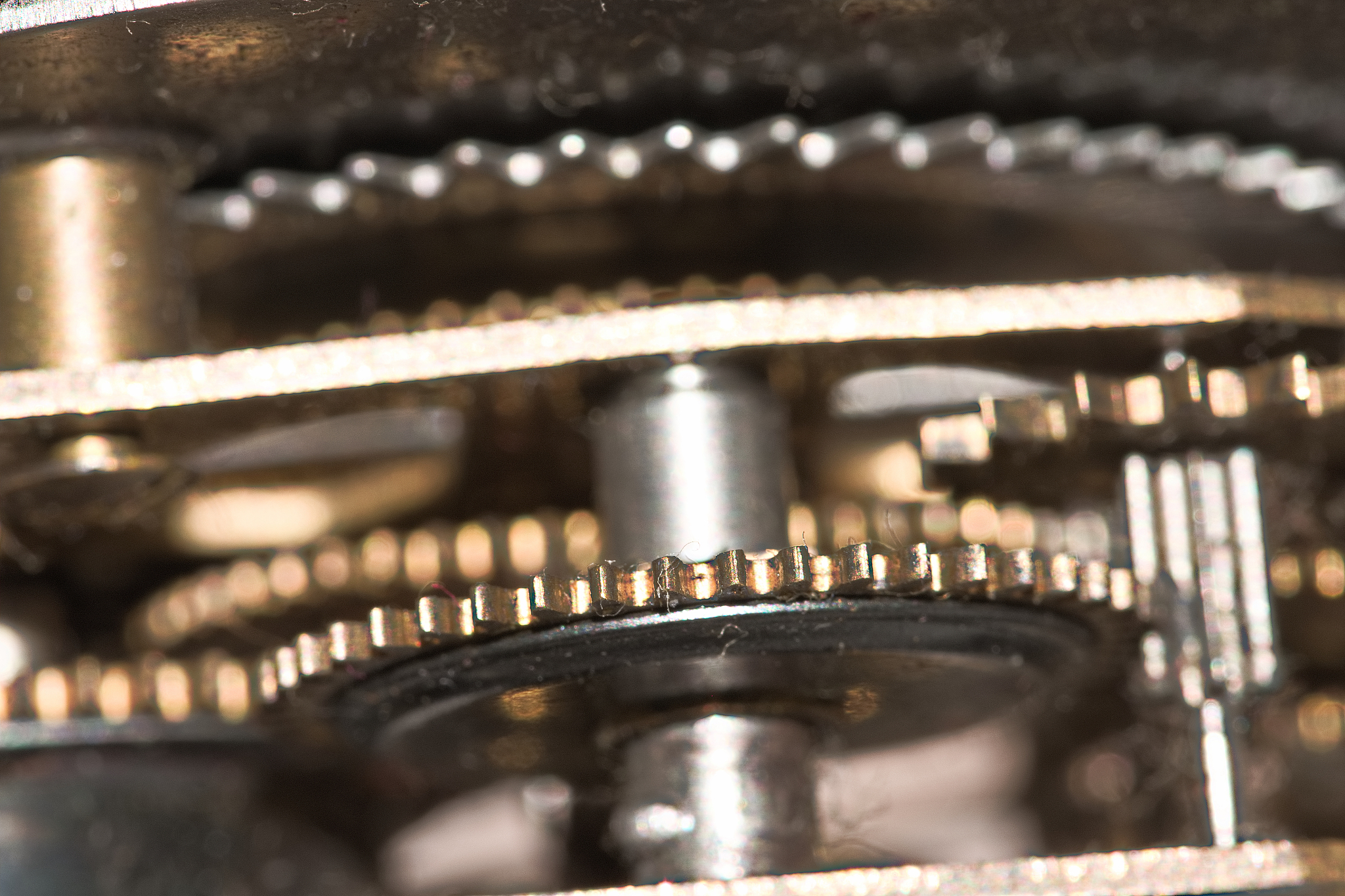 齿轮加工过程中 怎样将齿轮清洗彻底清洗干净