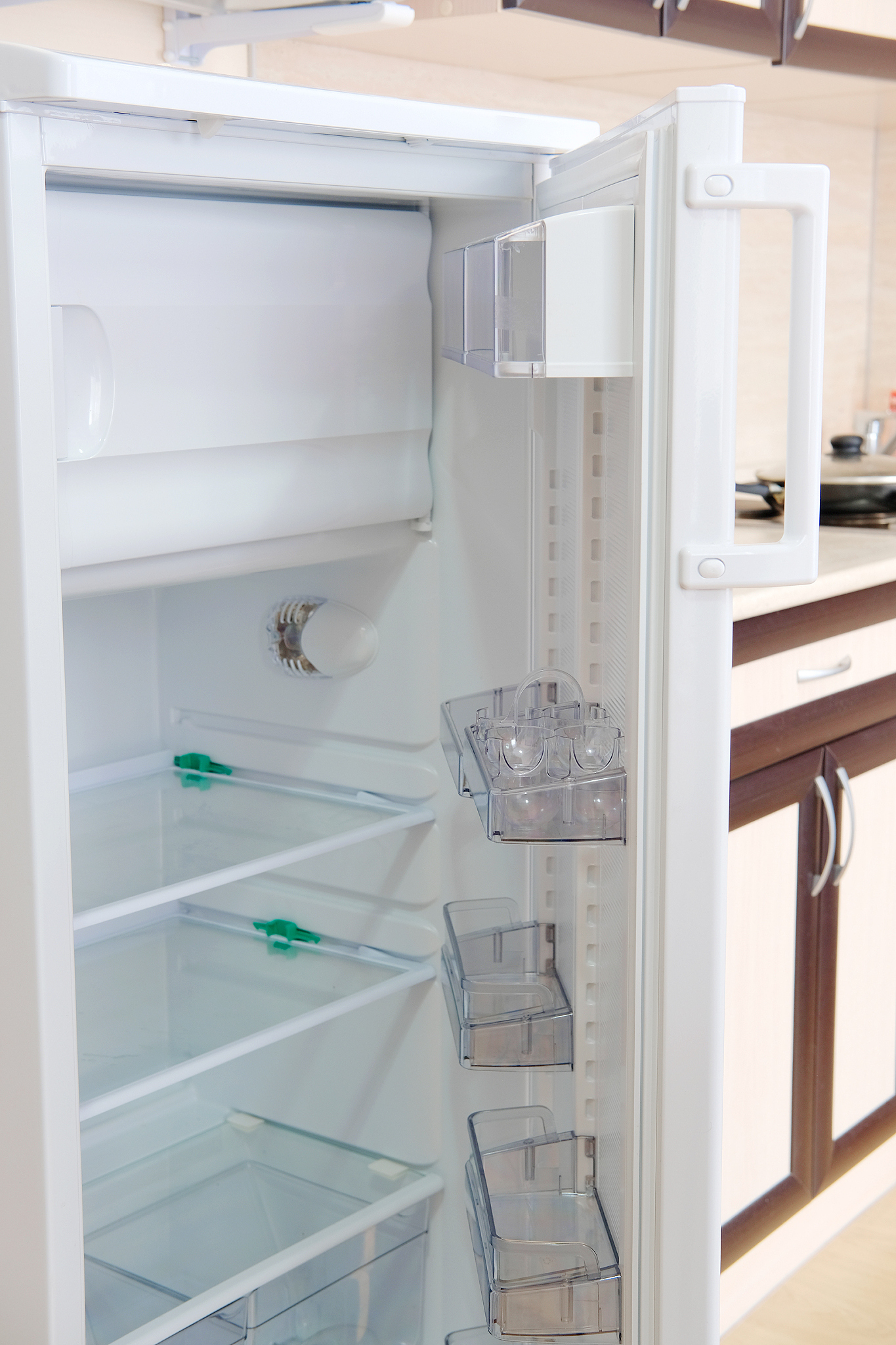 美菱三门风冷冰箱压缩机不工作运行灯闪4次怎么办？