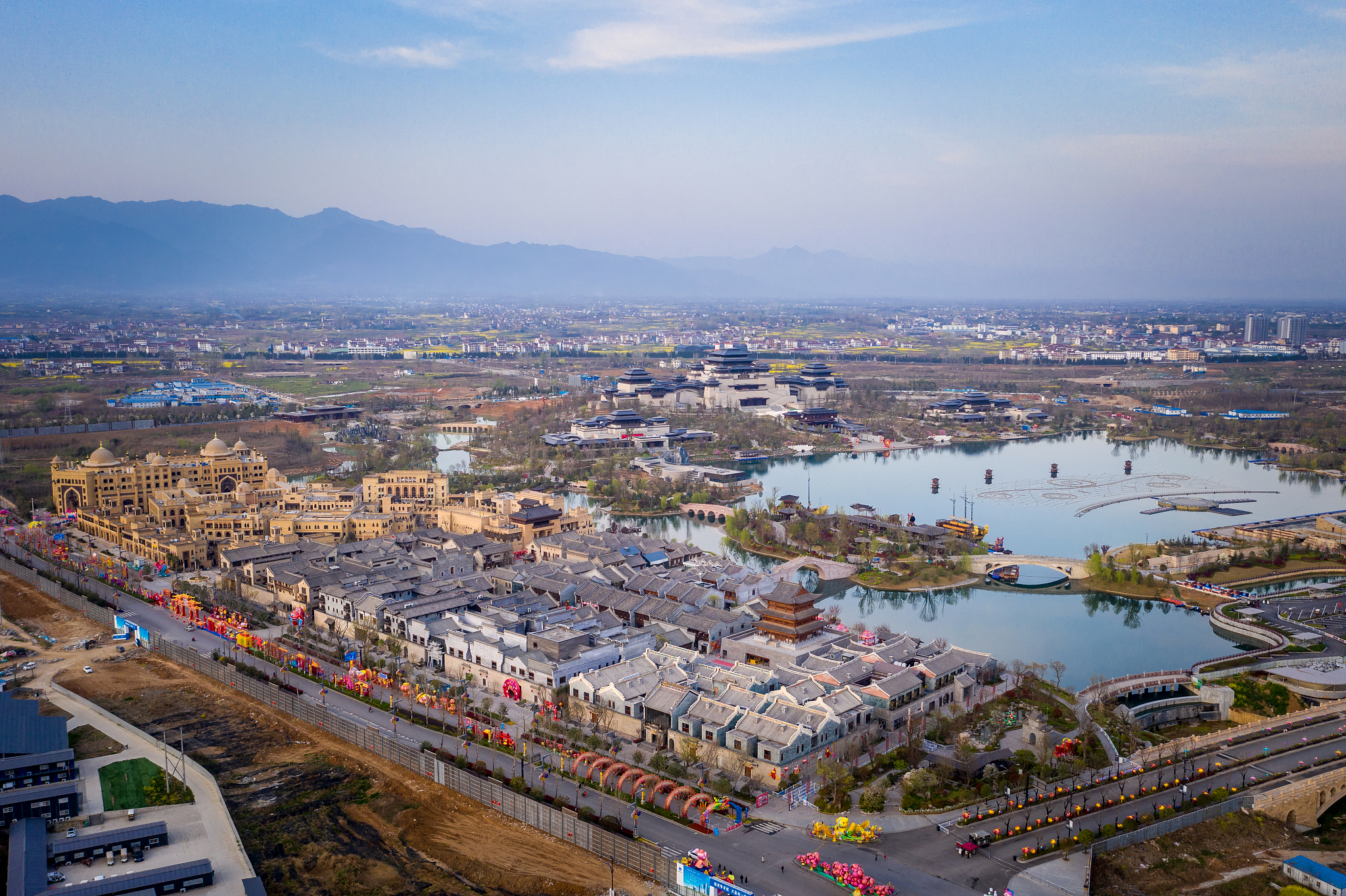 中国汉文化兴汉胜境仿古建筑群航拍