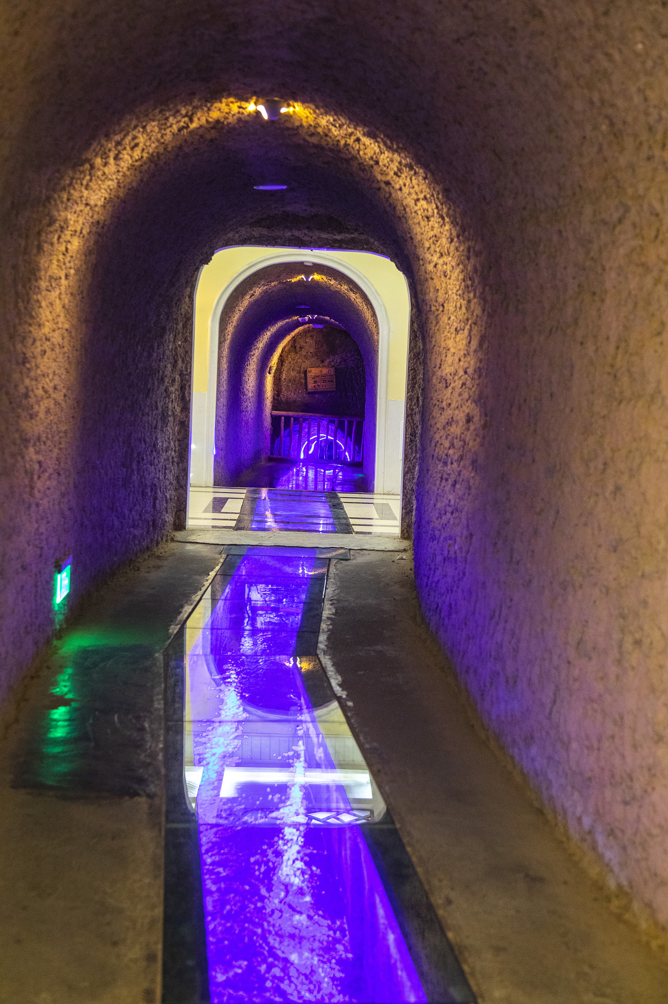 新疆旅游路线推荐：7天经典行程安排